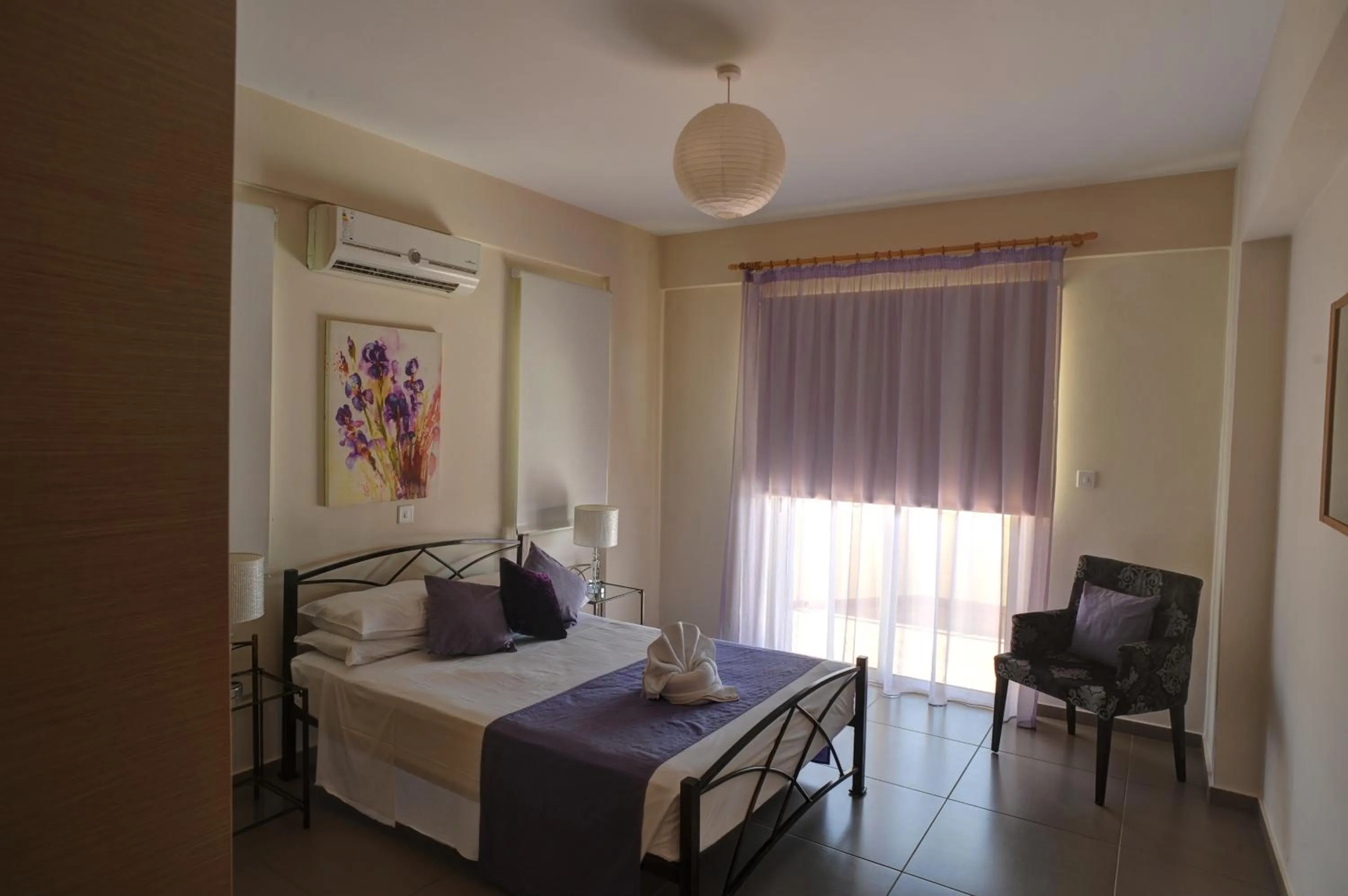 Bed in Aphrodite Sands