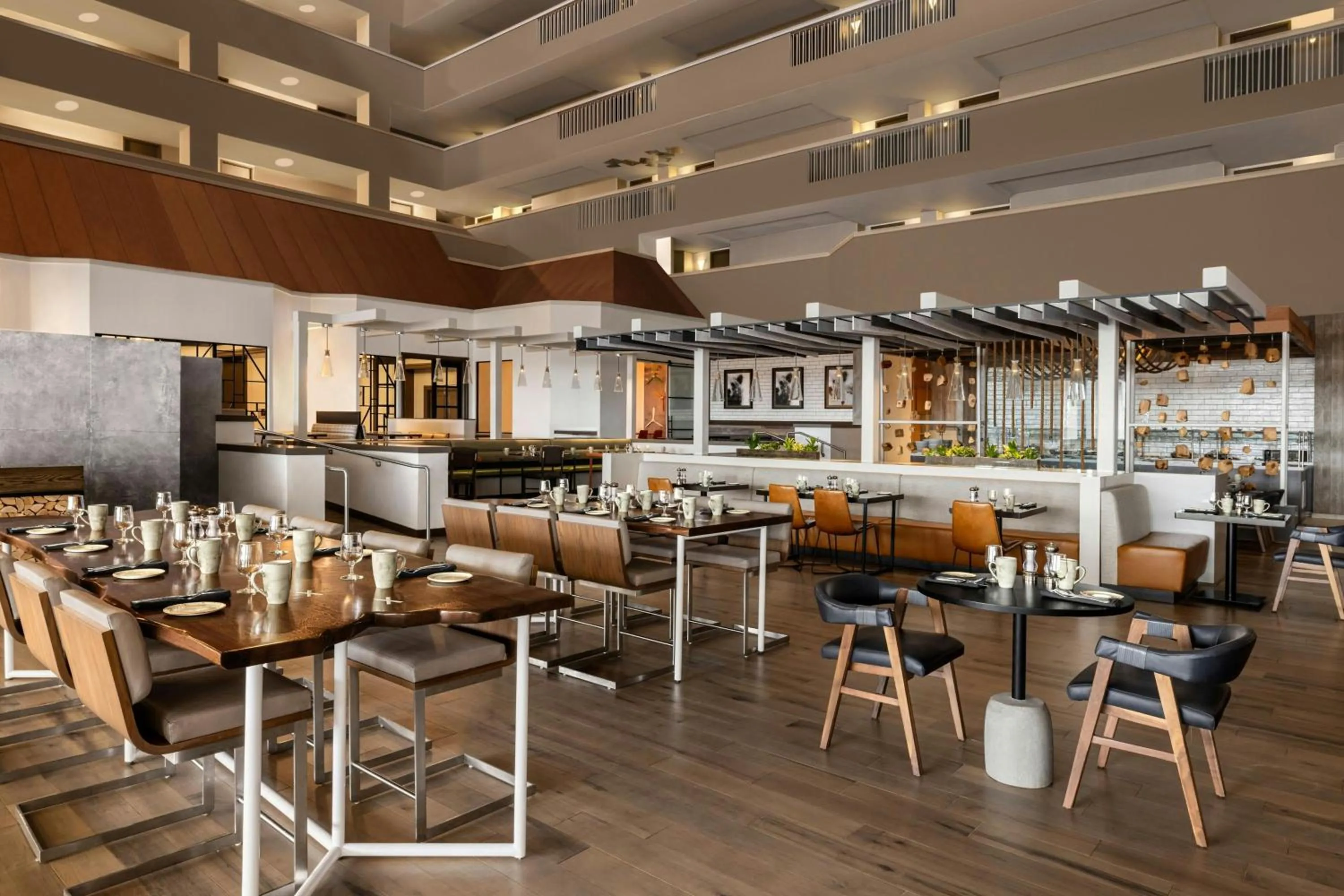 Restaurant/places to eat in Renaissance Denver Hotel & Conference Center