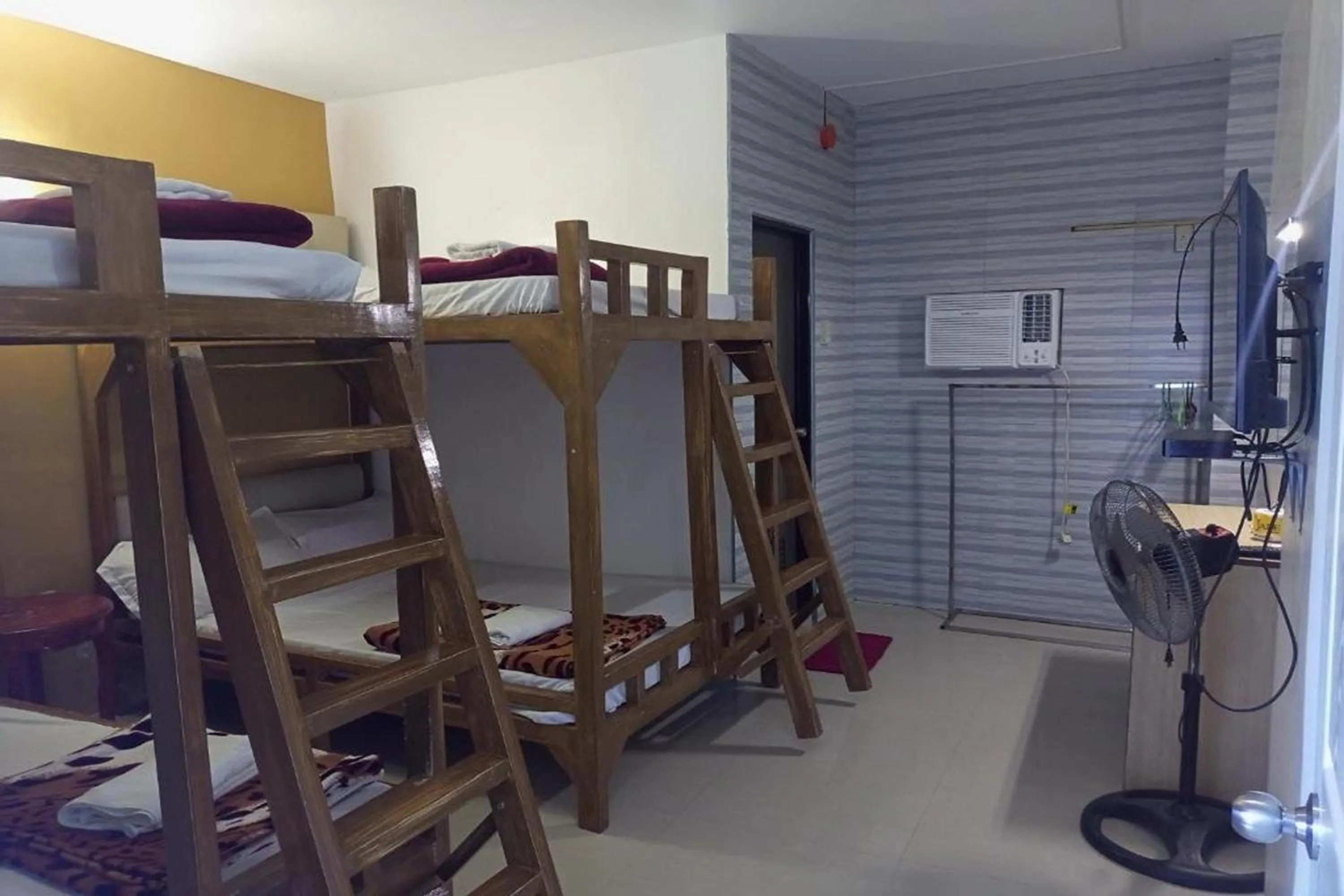 bunk bed, Bed in Casa Del Camba Hotel and Restaurant near Hundred Islands