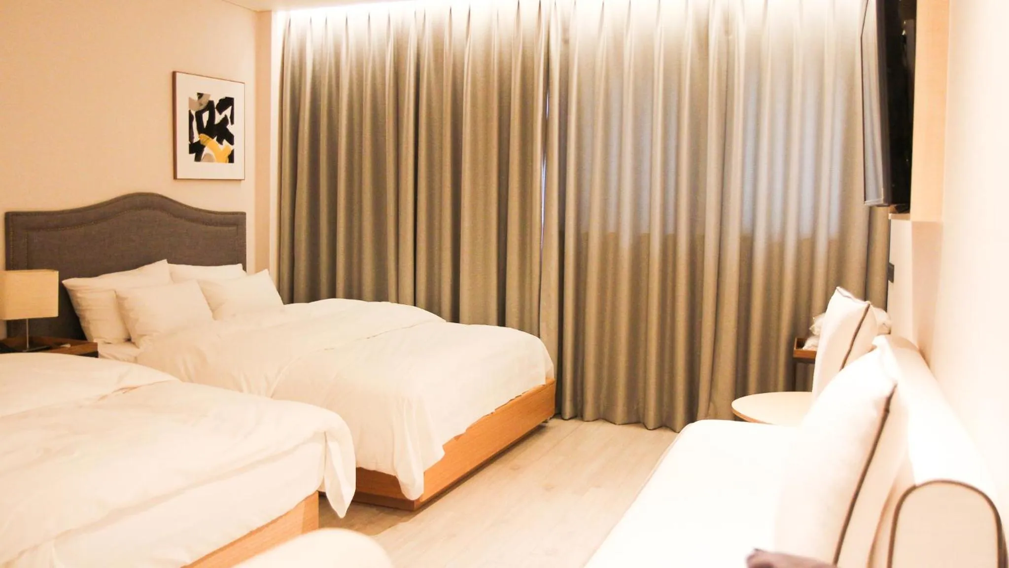 Bed in Londoner Hotel Gwangan