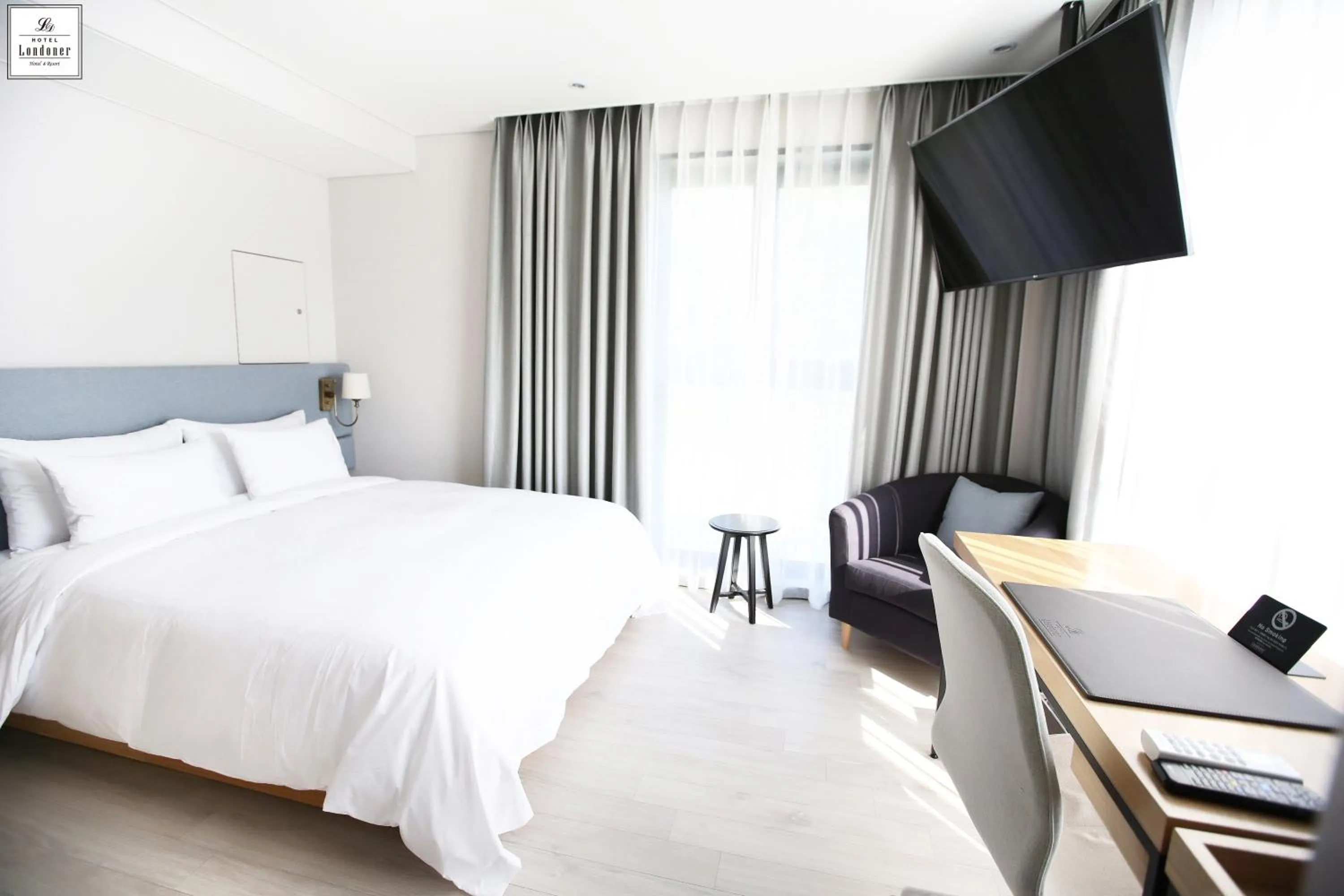 Bed in Londoner Hotel Gwangan