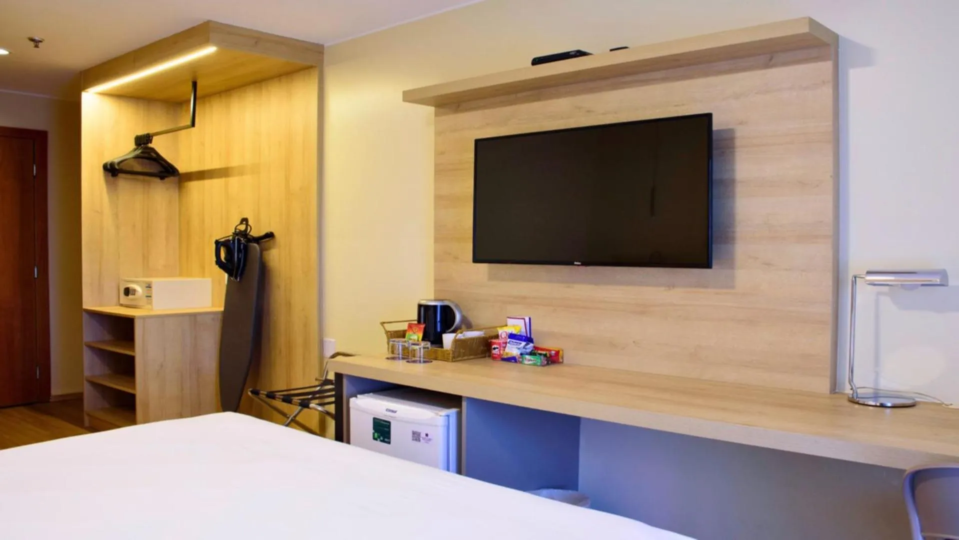 TV and multimedia, Bed in Comfort Hotel Taguatinga