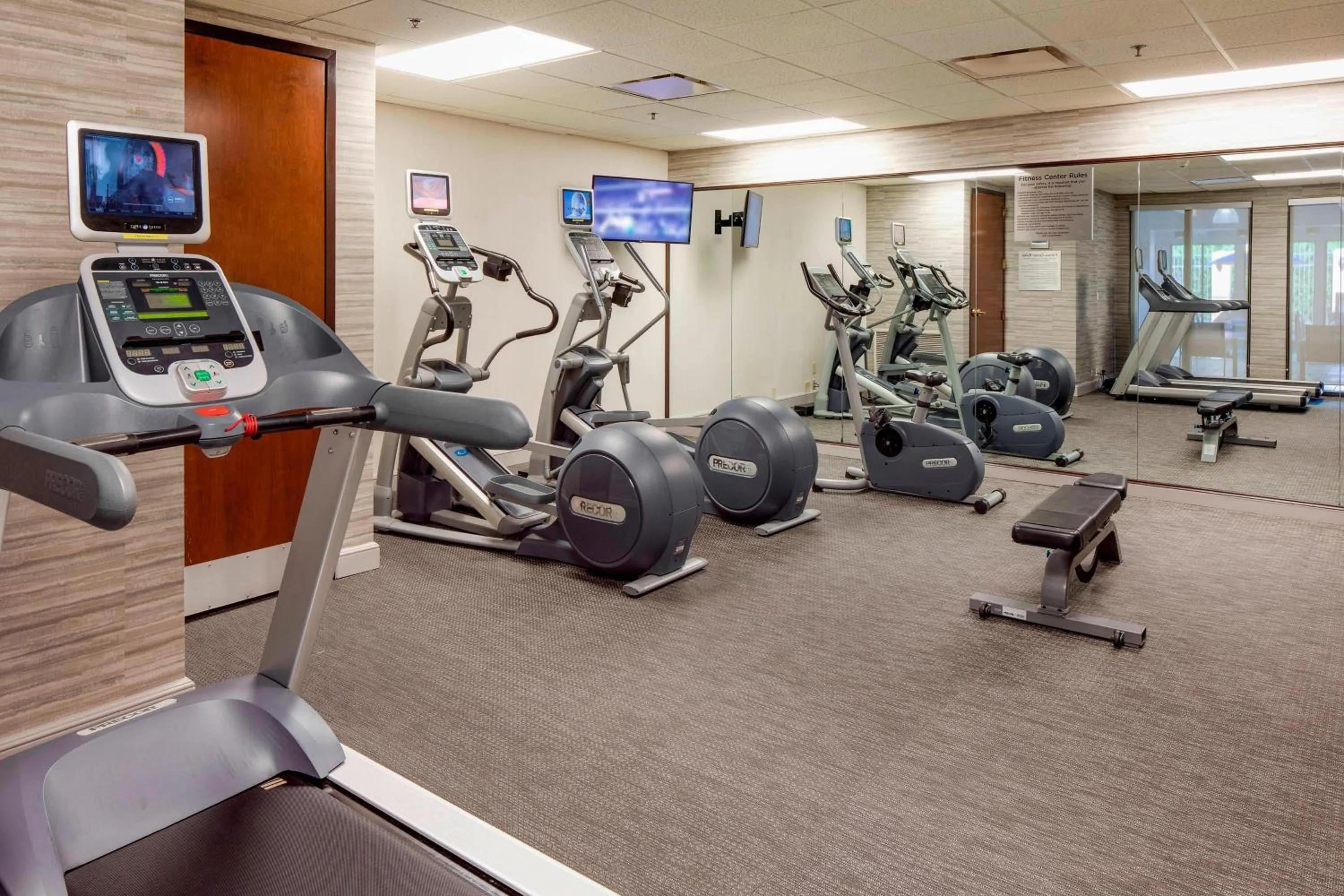 Fitness centre/facilities in Courtyard by Marriot Cranbury South Brunswick