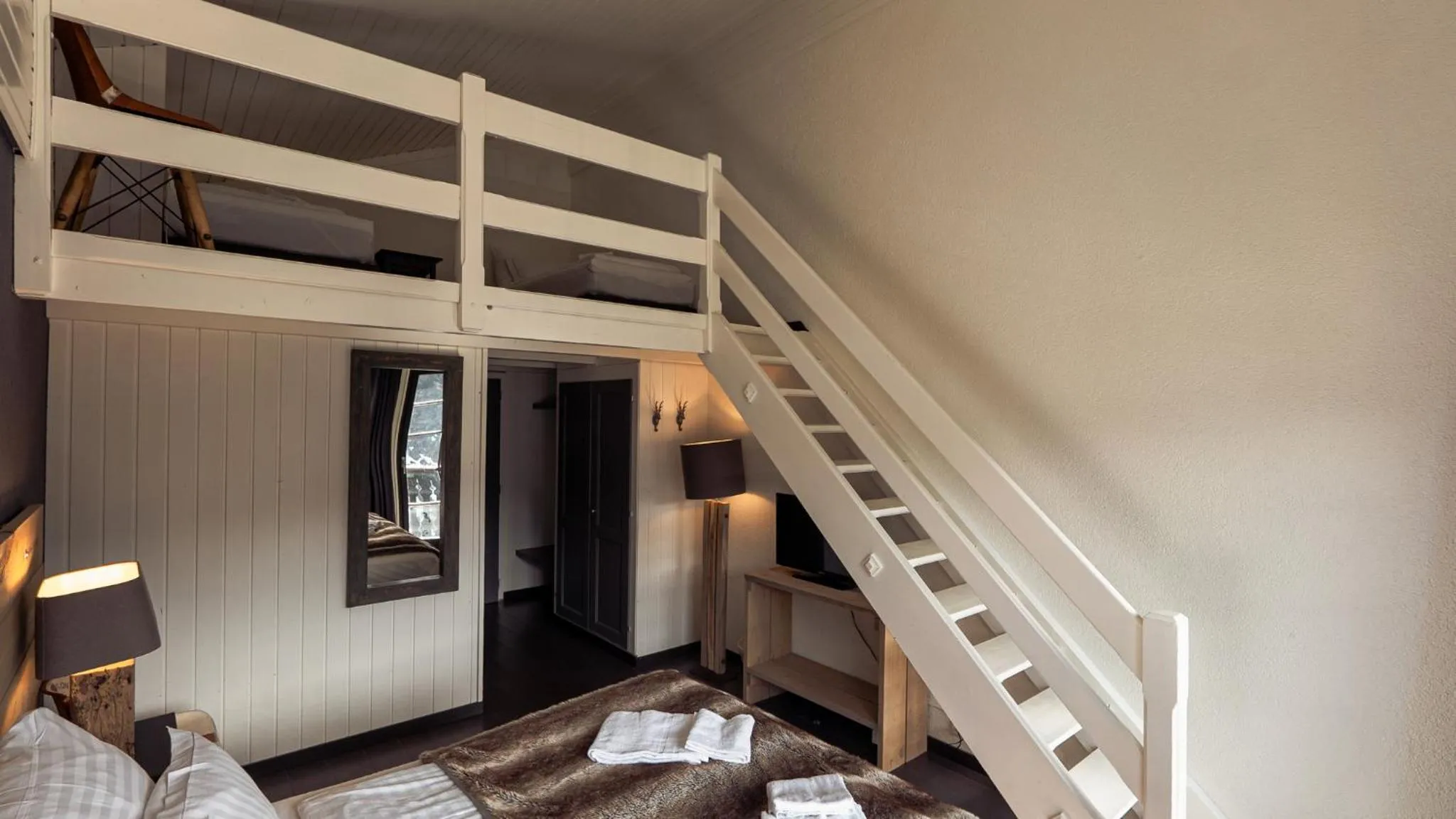 Bed in Champoussin Lodge