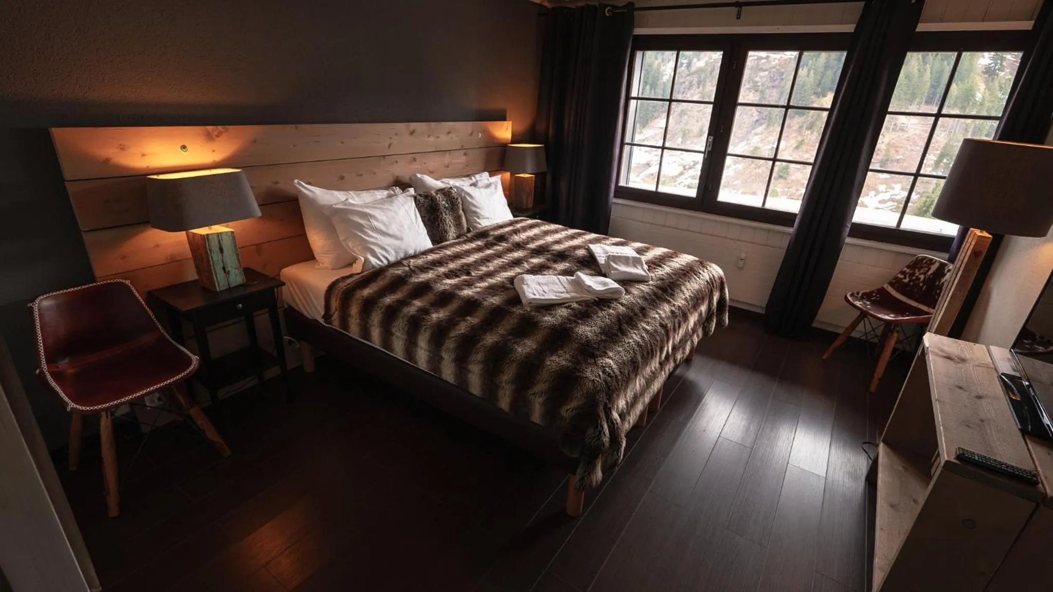 Bed in Champoussin Lodge