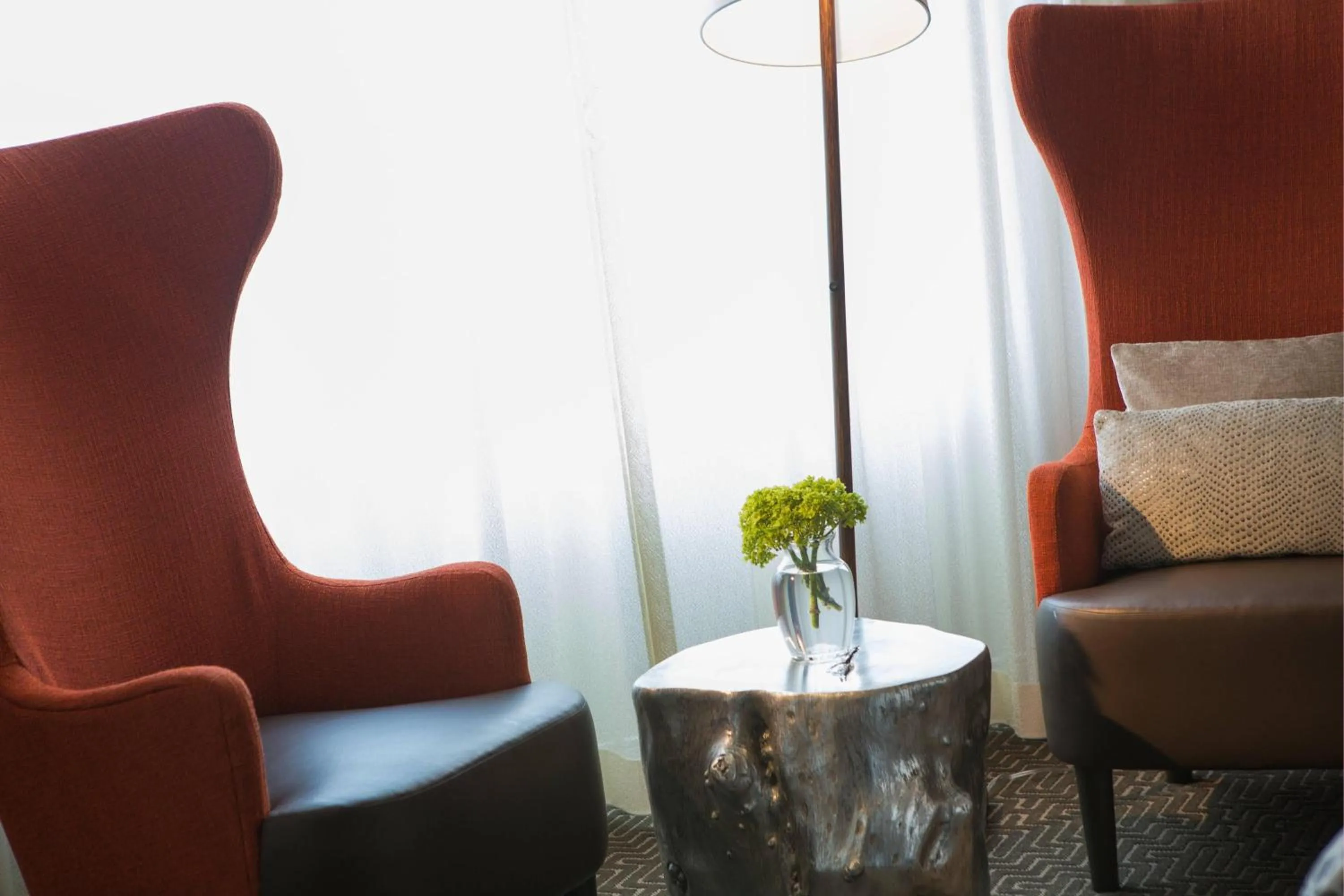 Bedroom in Renaissance Meadowlands Hotel