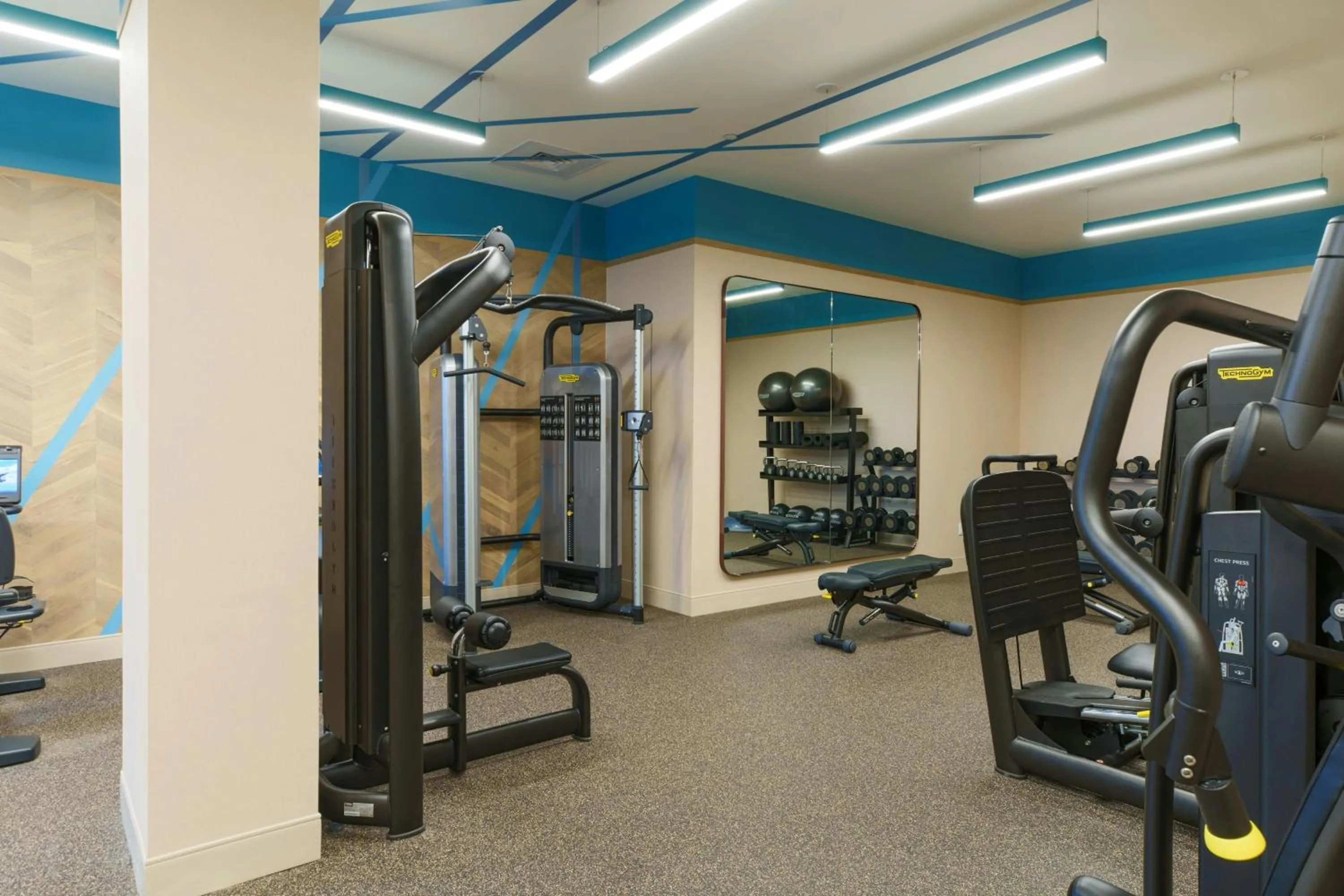 Fitness centre/facilities in Renaissance Meadowlands Hotel