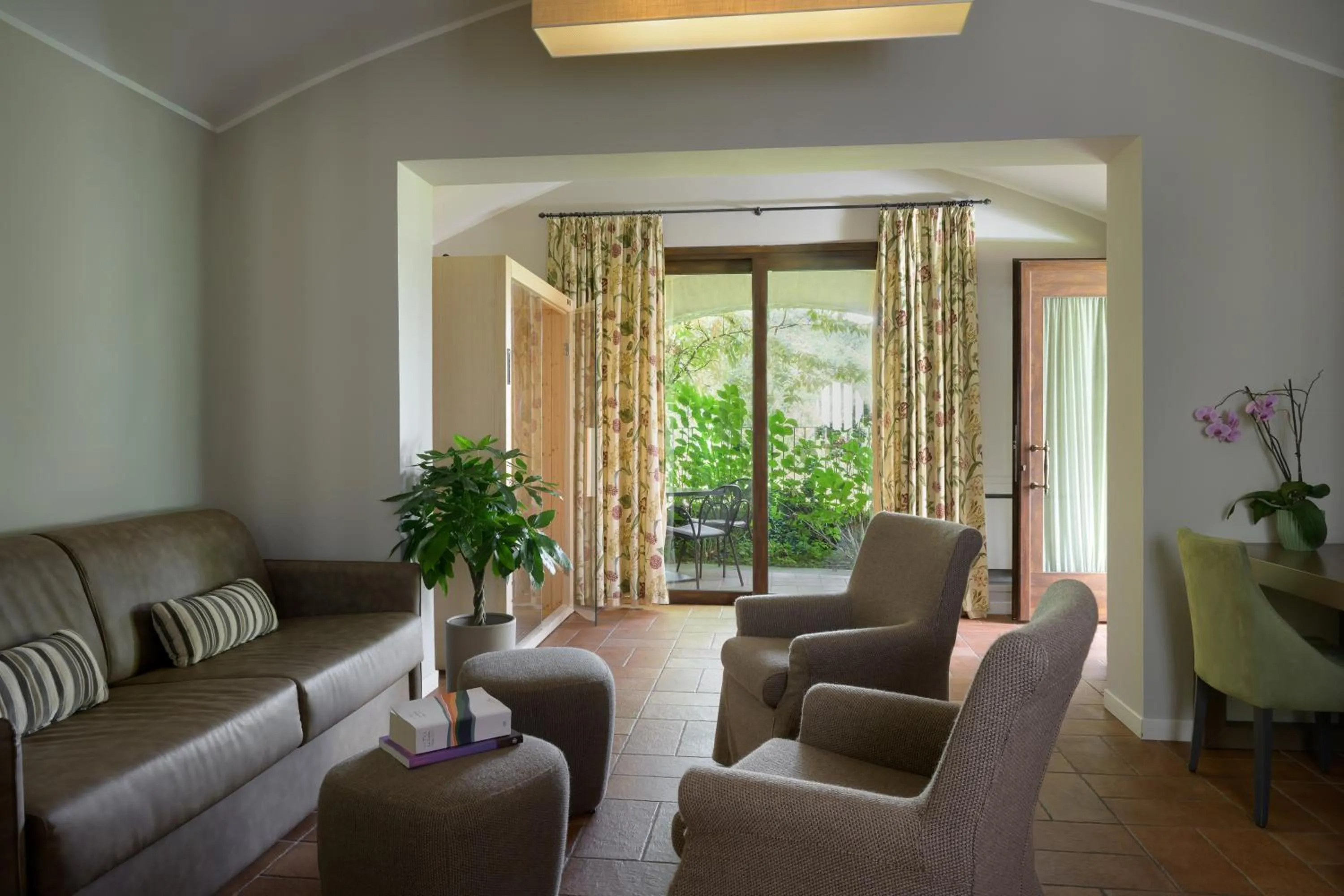 Photo of the whole room in Altarocca Wine Resort Adults Only