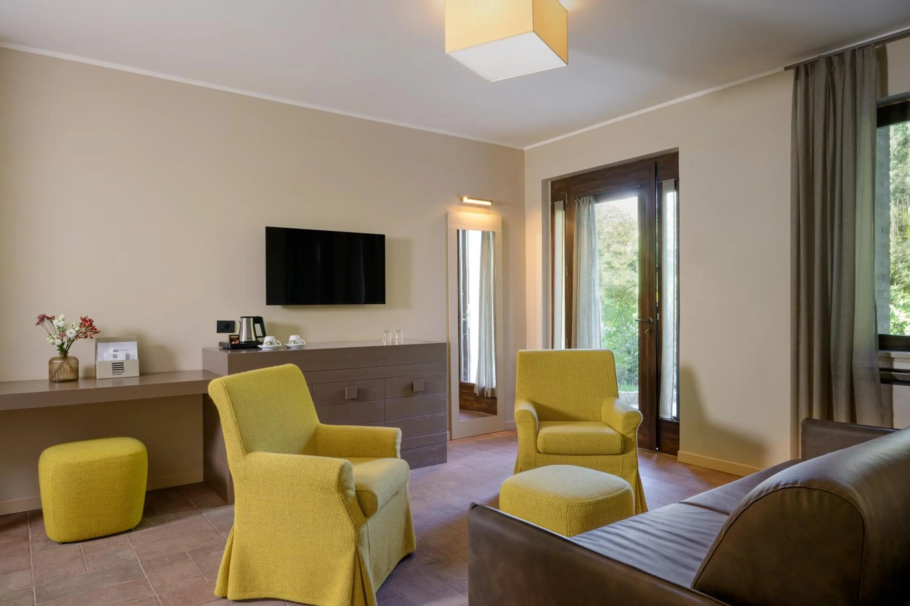 Photo of the whole room in Altarocca Wine Resort Adults Only