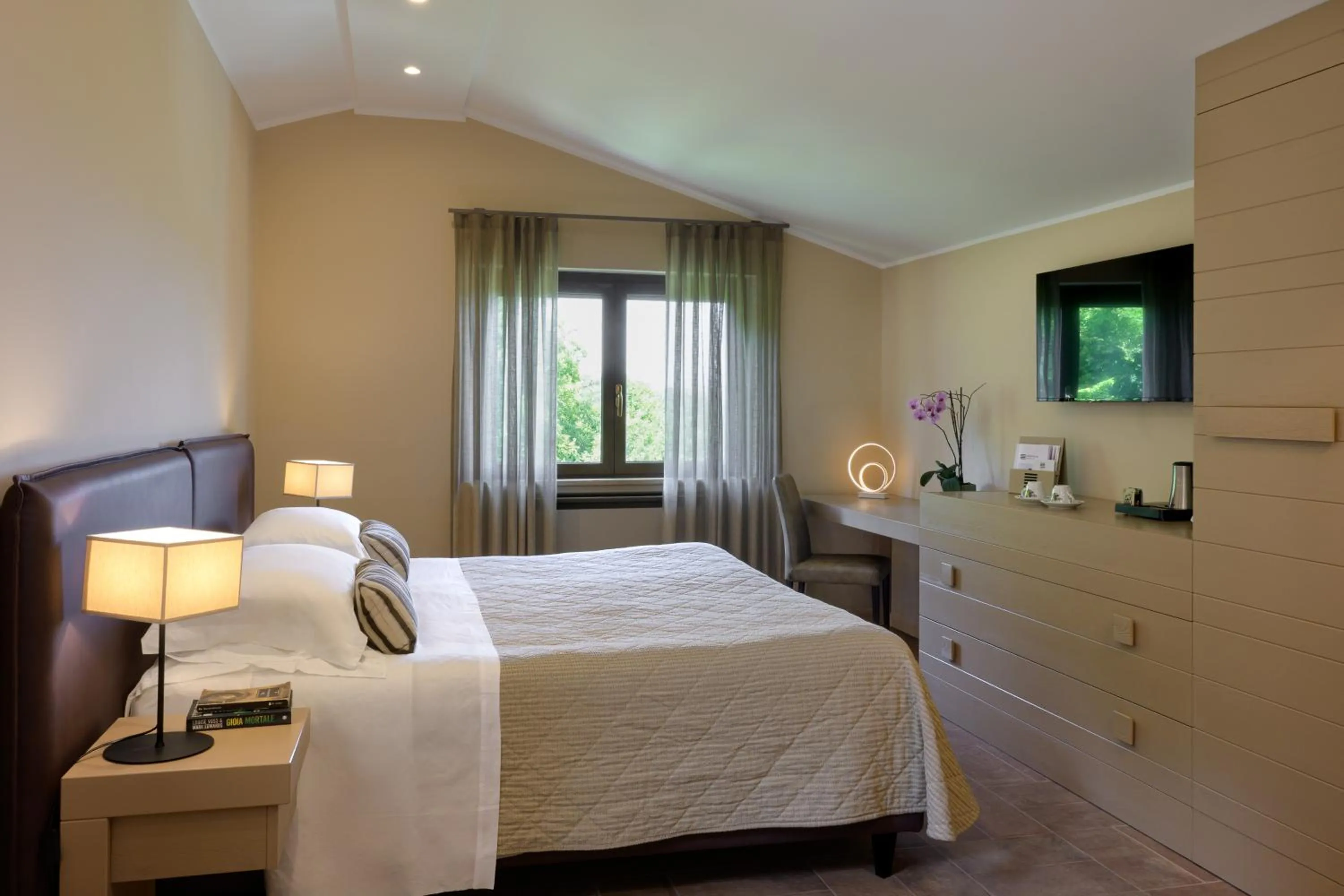 Photo of the whole room, Bed in Altarocca Wine Resort Adults Only