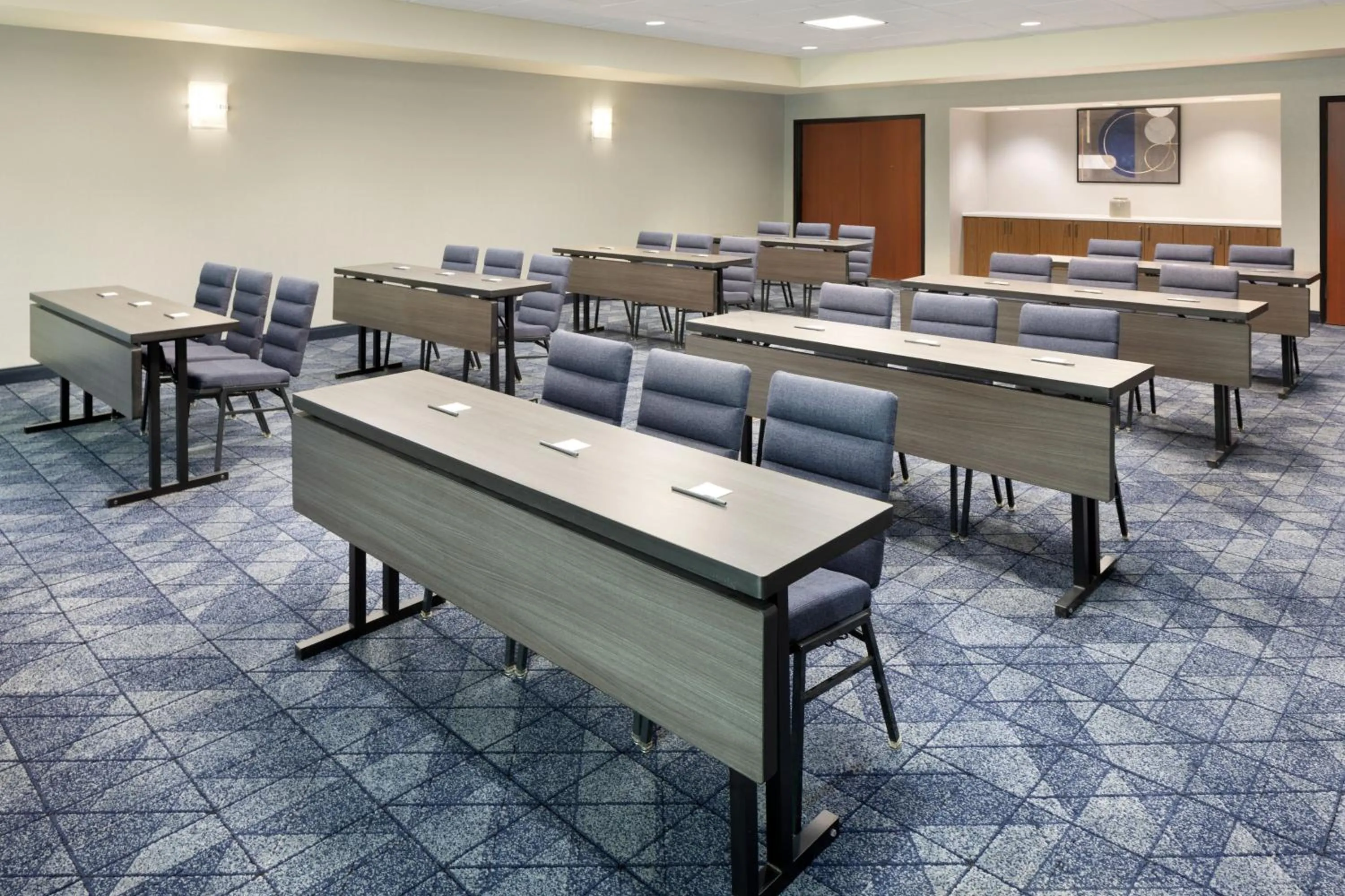 Meeting/conference room in Courtyard Edison Woodbridge