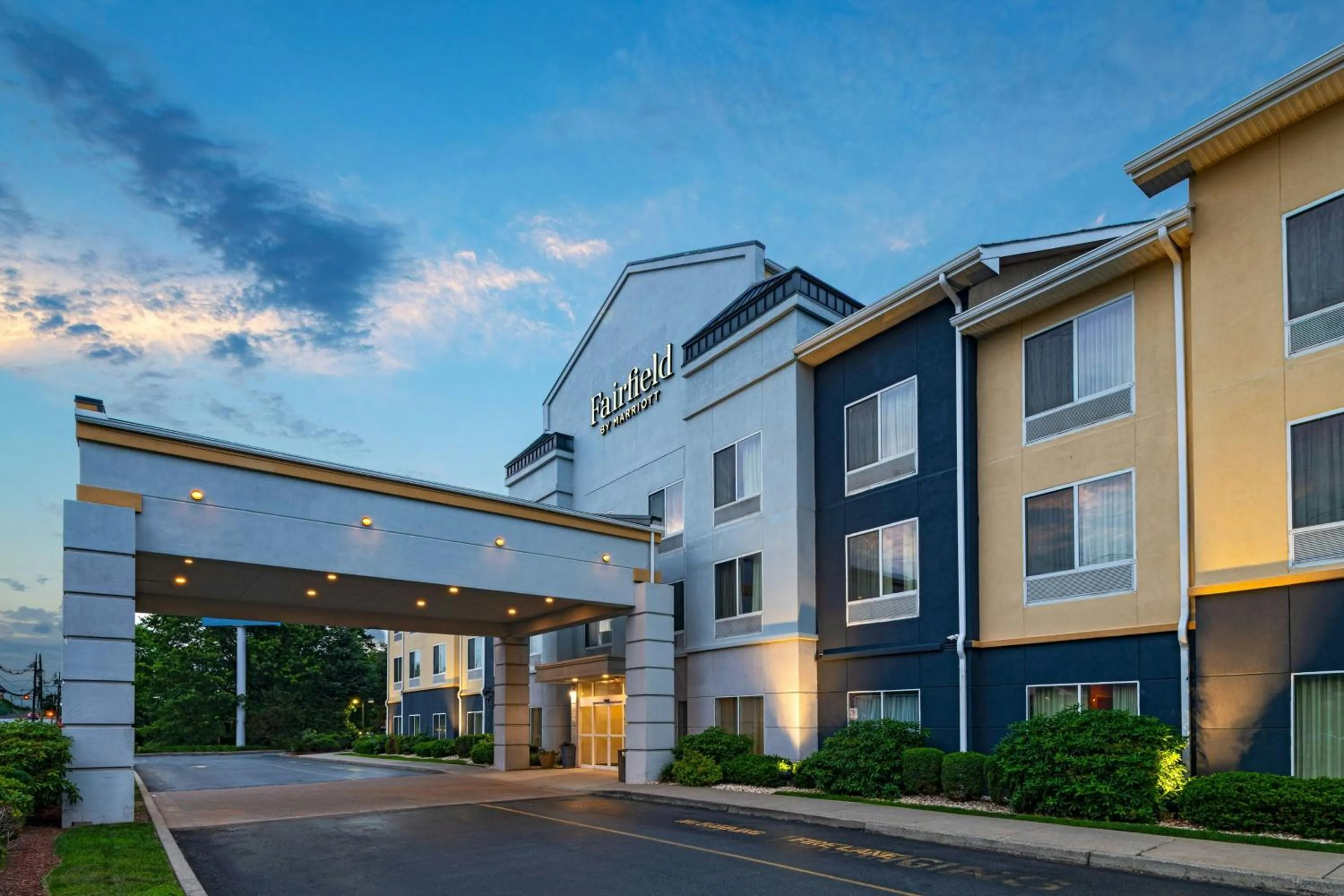 Property building in Fairfield Inn & Suites by Marriott Edison - South Plainfield