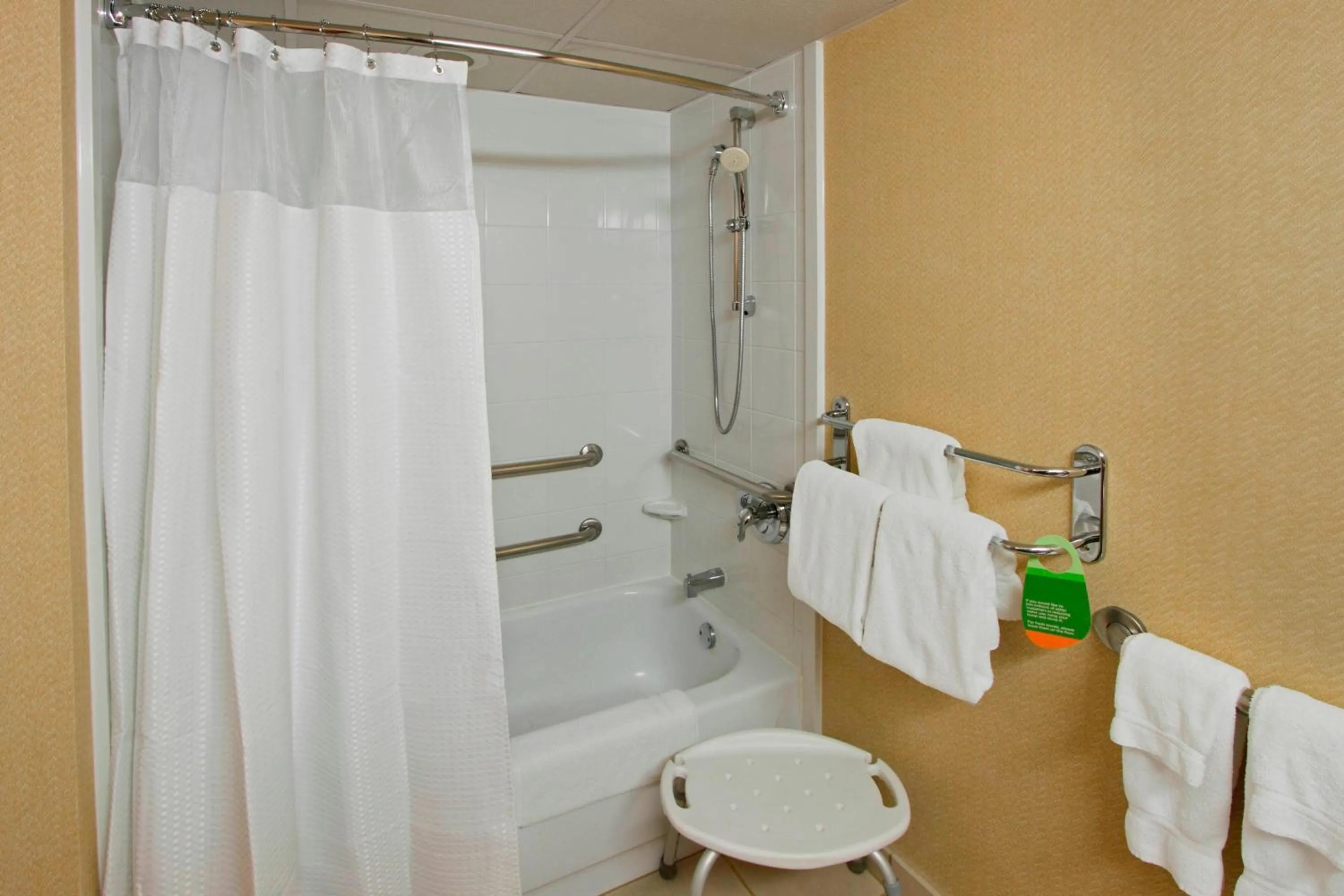 Bathroom in Courtyard Rockaway-Mount Arlington