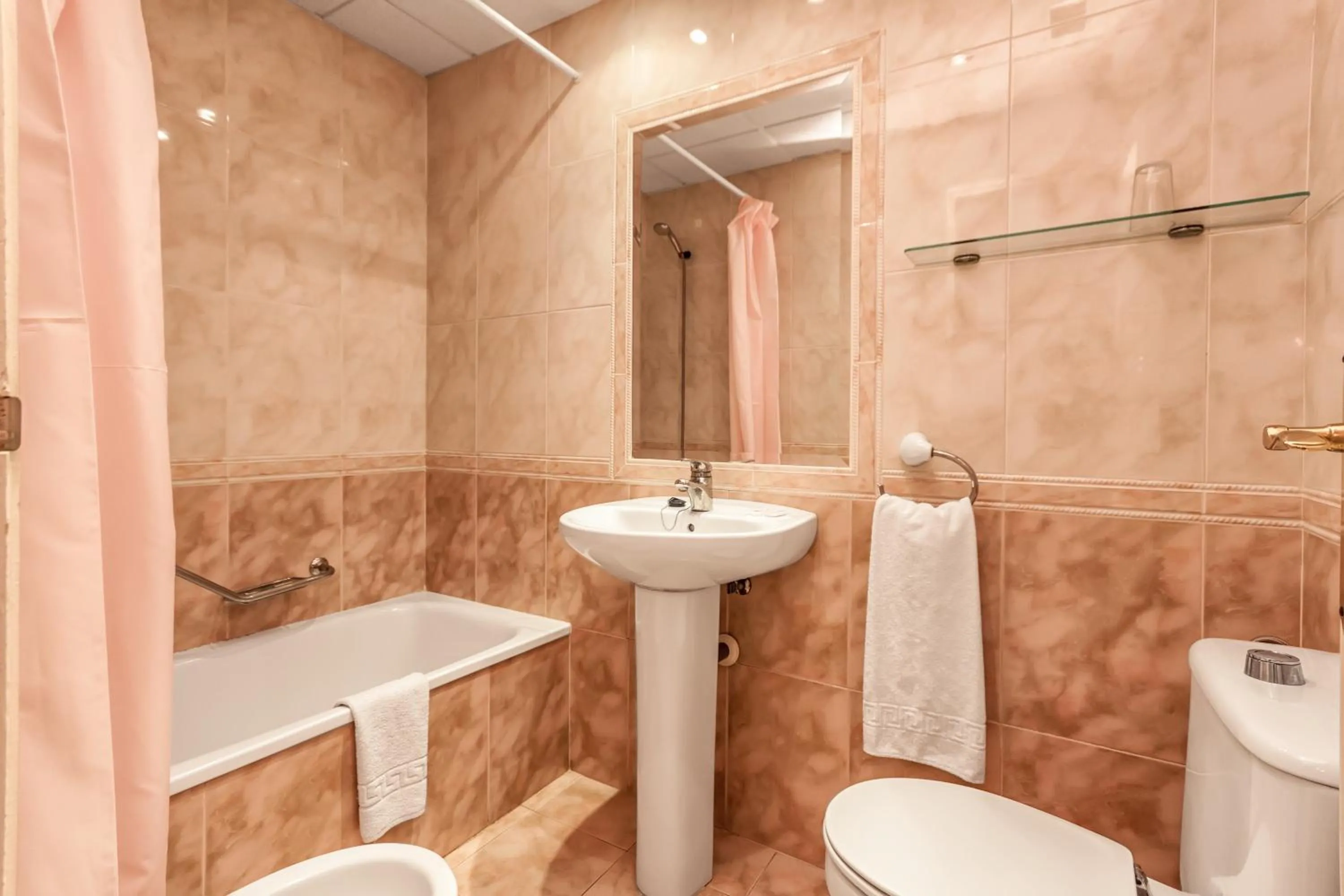 Bathroom in Apartamentos Stella Maris - Marcari SL