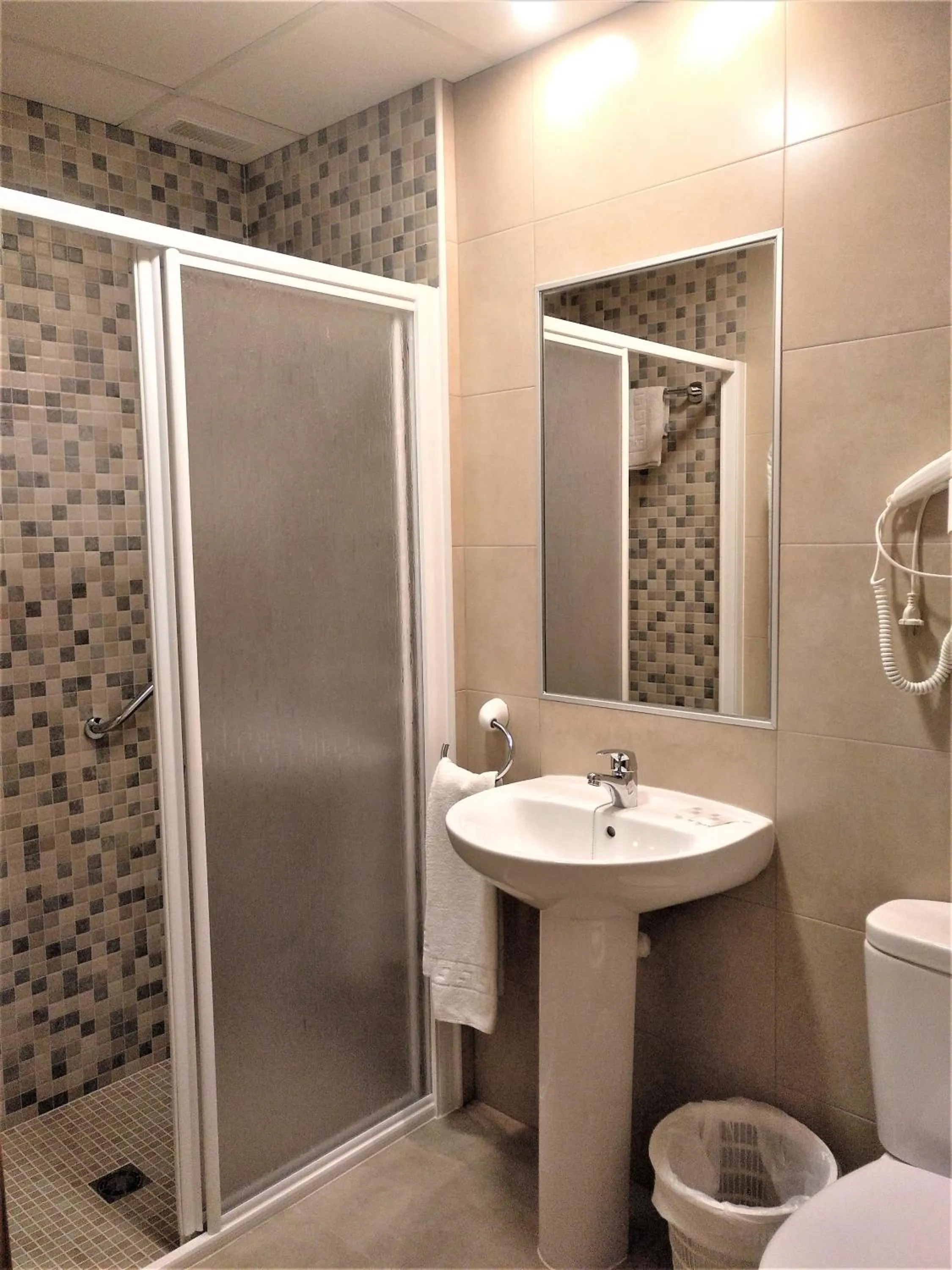 Shower in Apartamentos Stella Maris - Marcari SL