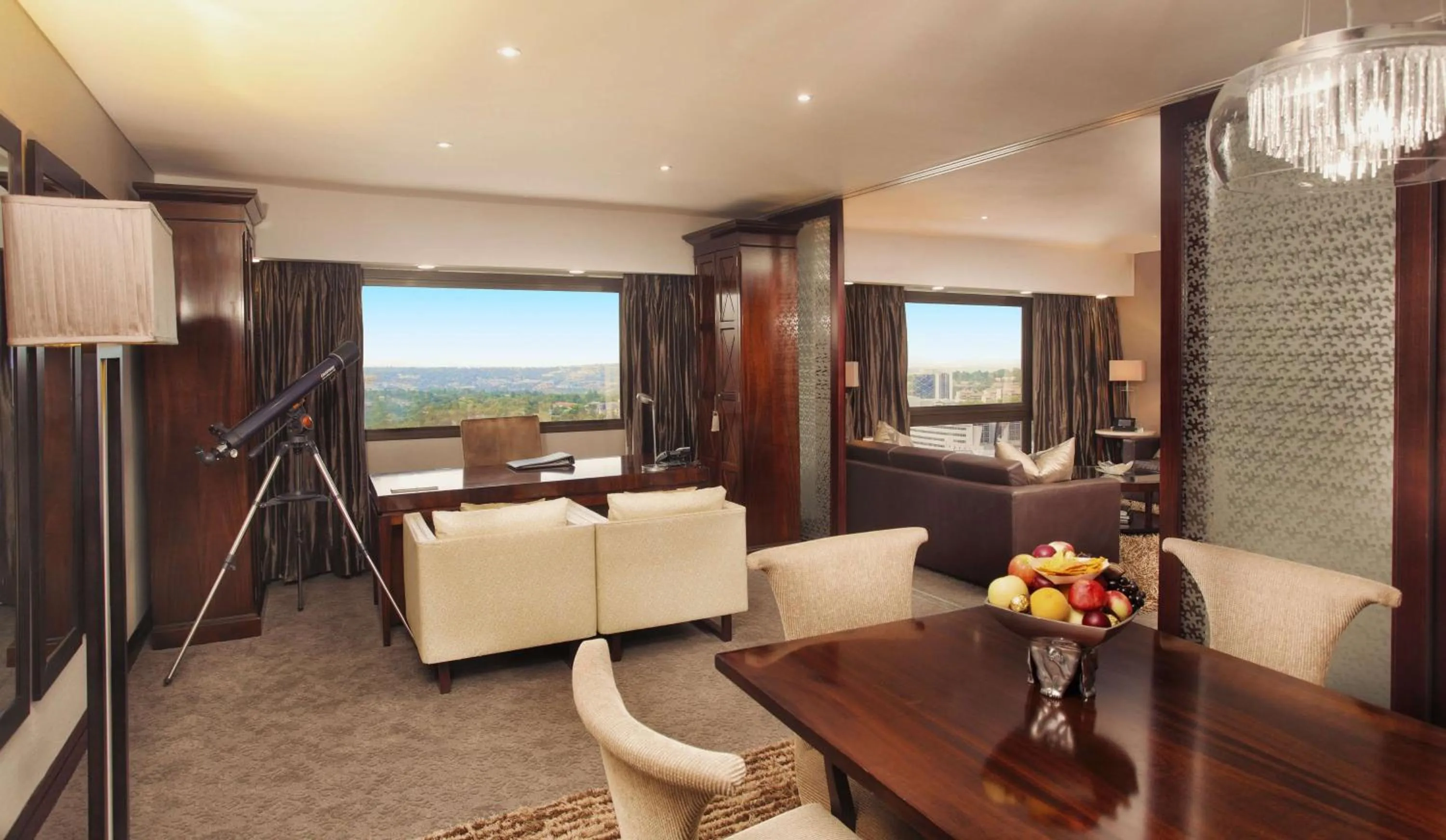 Photo of the whole room in Sandton Sun and Towers