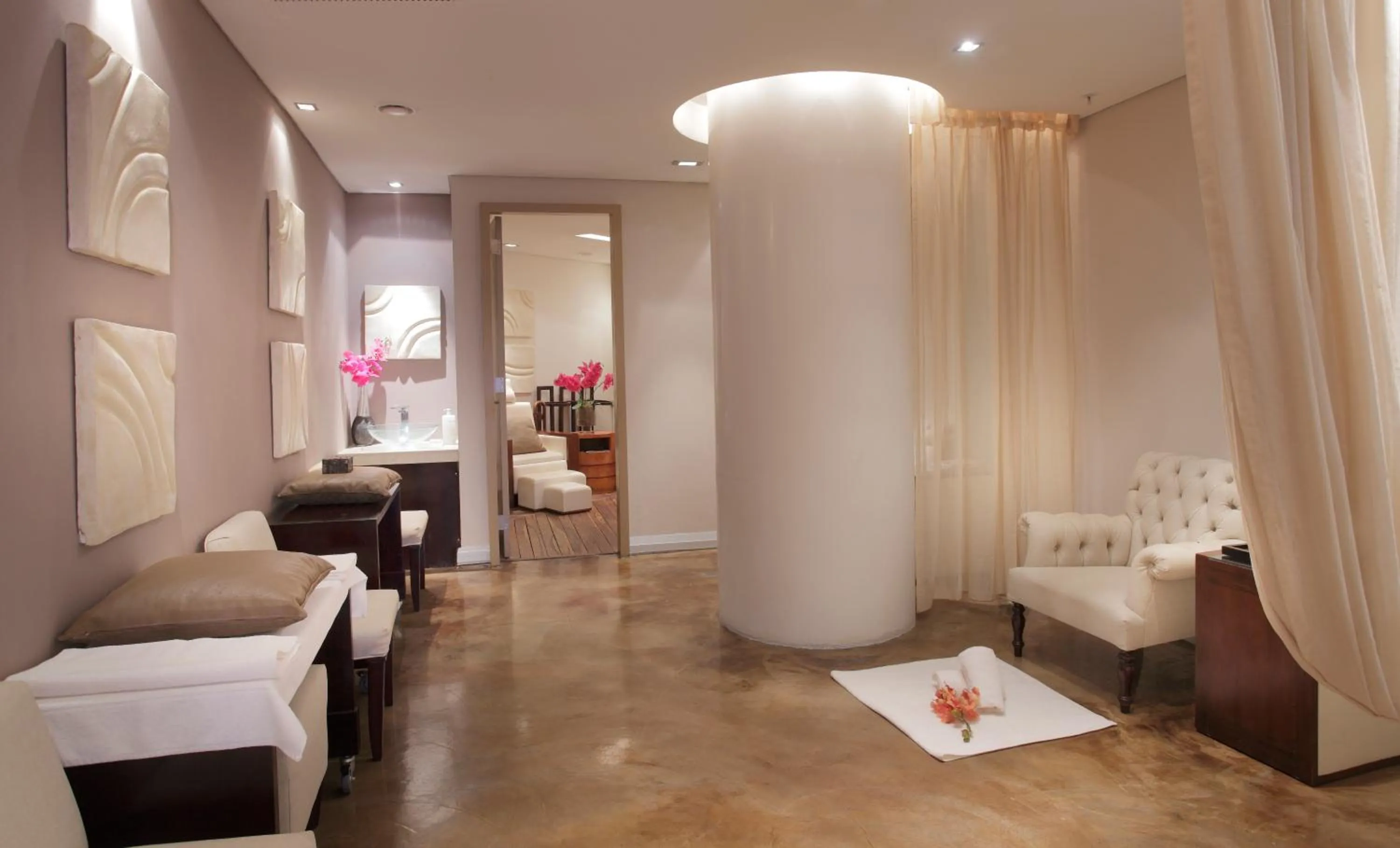 Massage in Sandton Sun and Towers