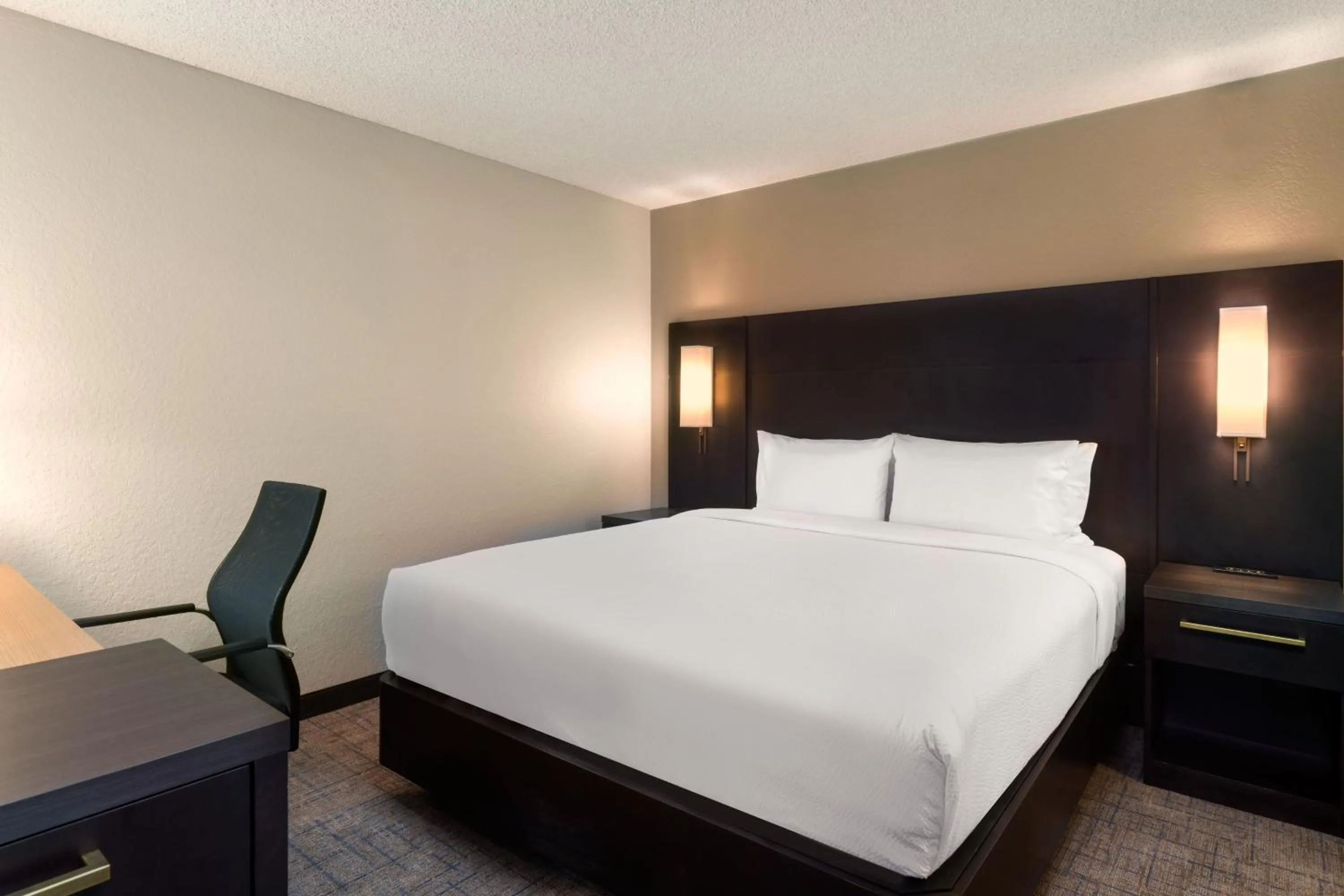 Photo of the whole room, Bed in Residence Inn by Marriott Long Beach