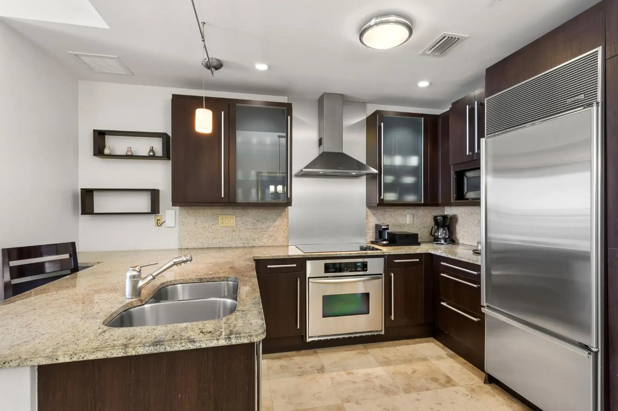 One Bedroom Suite in Beachside Resort & Residences One Bedroom Suite in Beachside Resort & Residences