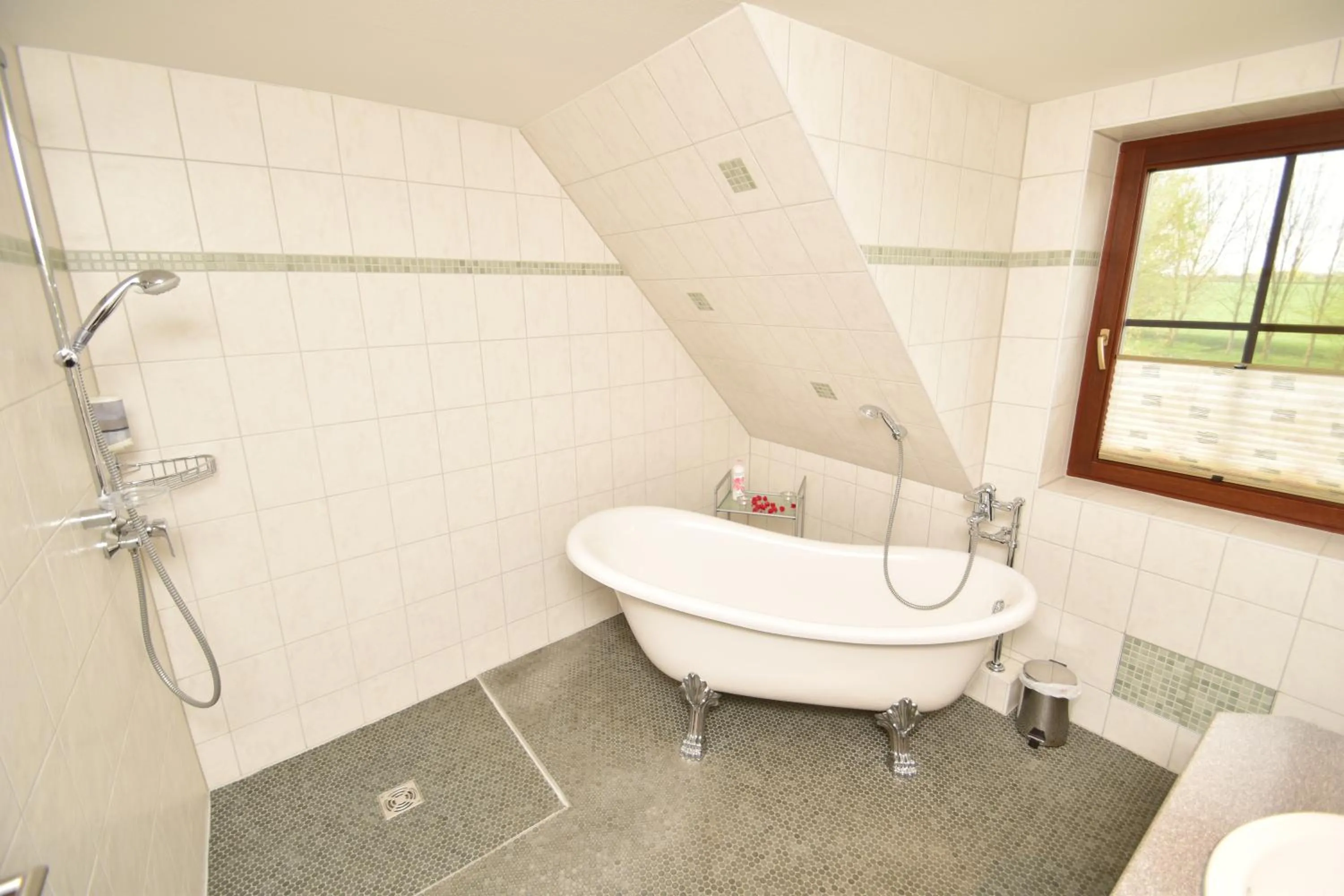 Bathroom in Landhotel Zur Guten Einkehr