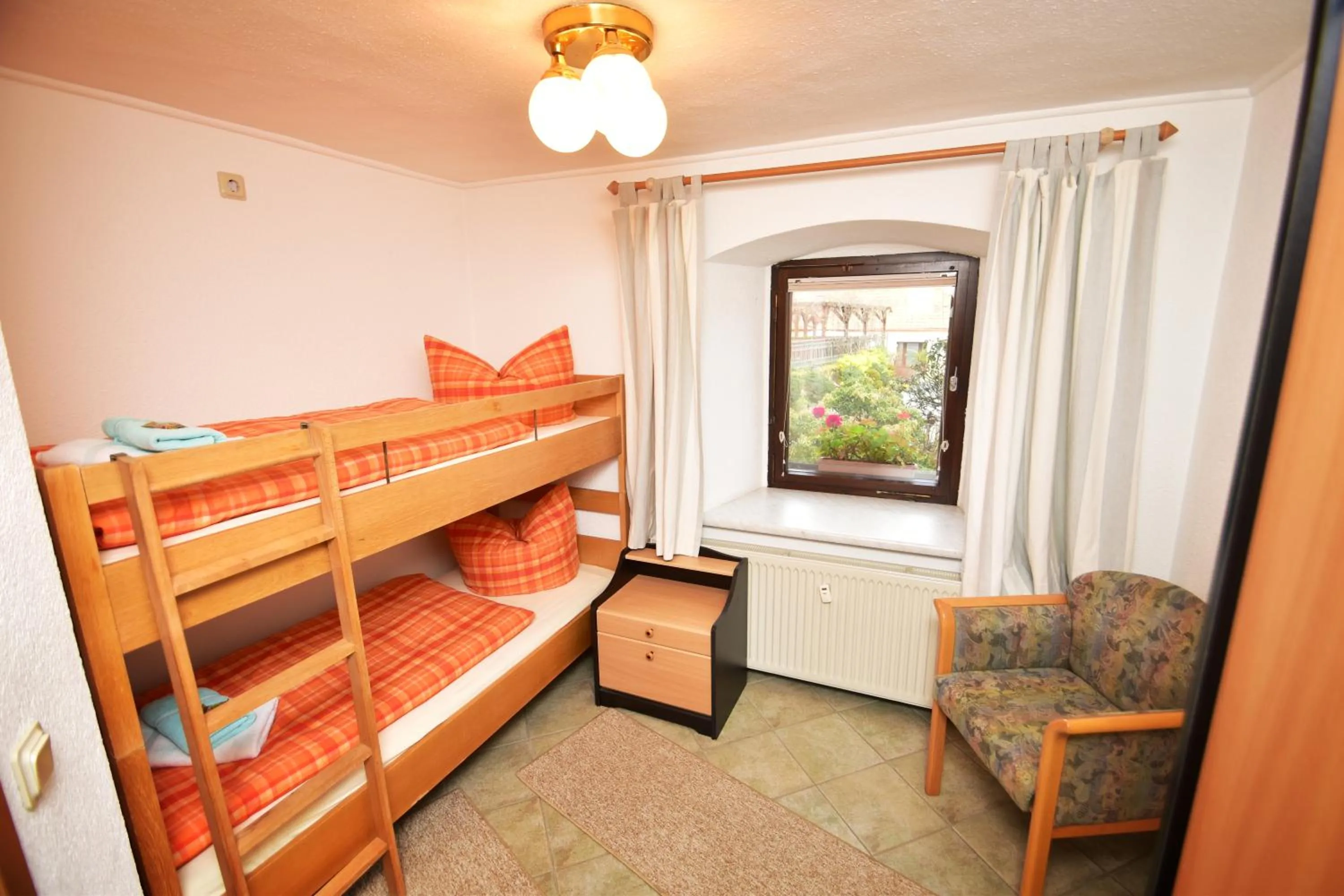 Photo of the whole room, Bed in Landhotel Zur Guten Einkehr