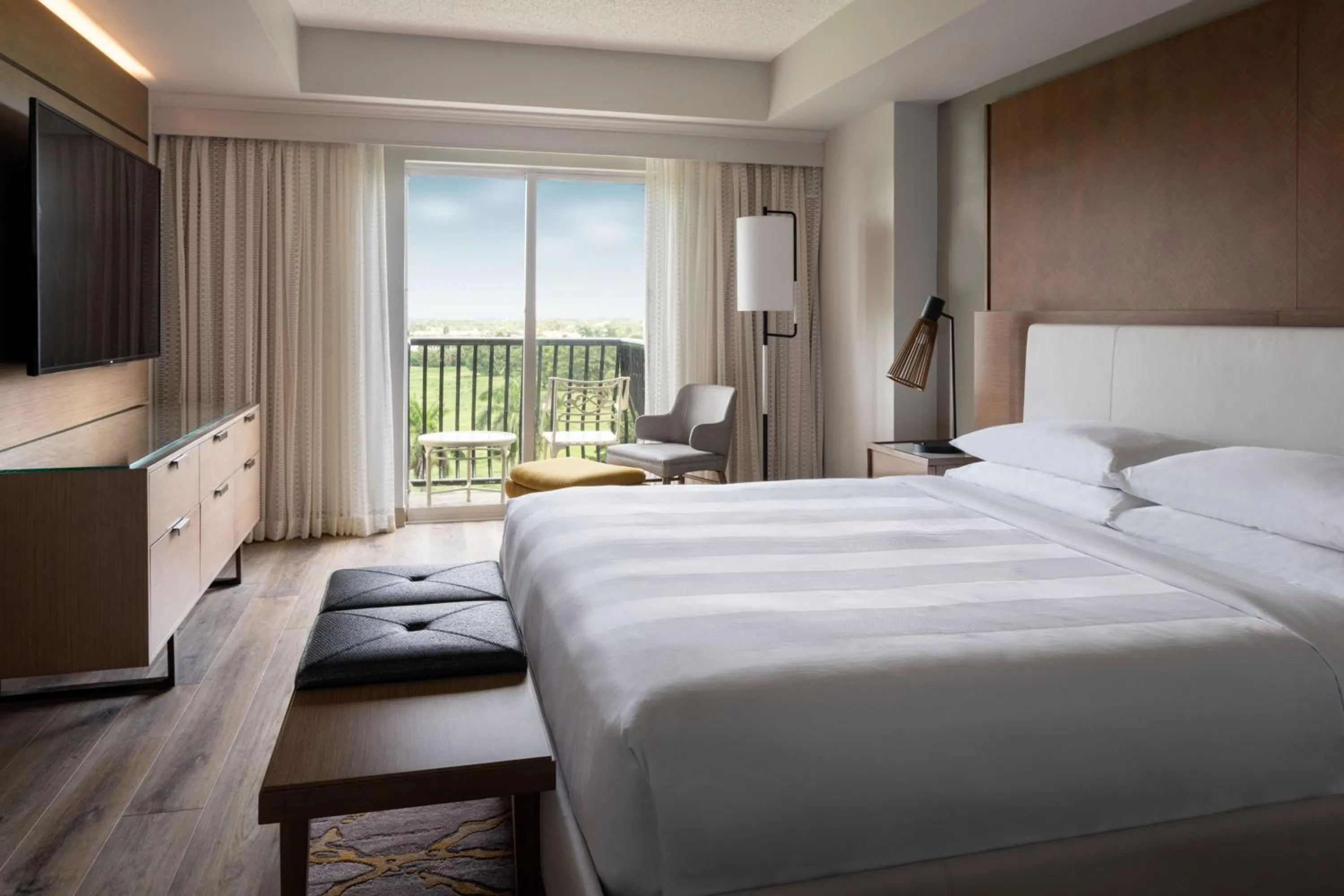 Bedroom, Bed in Fort Lauderdale Marriott Coral Springs Hotel & Convention Center