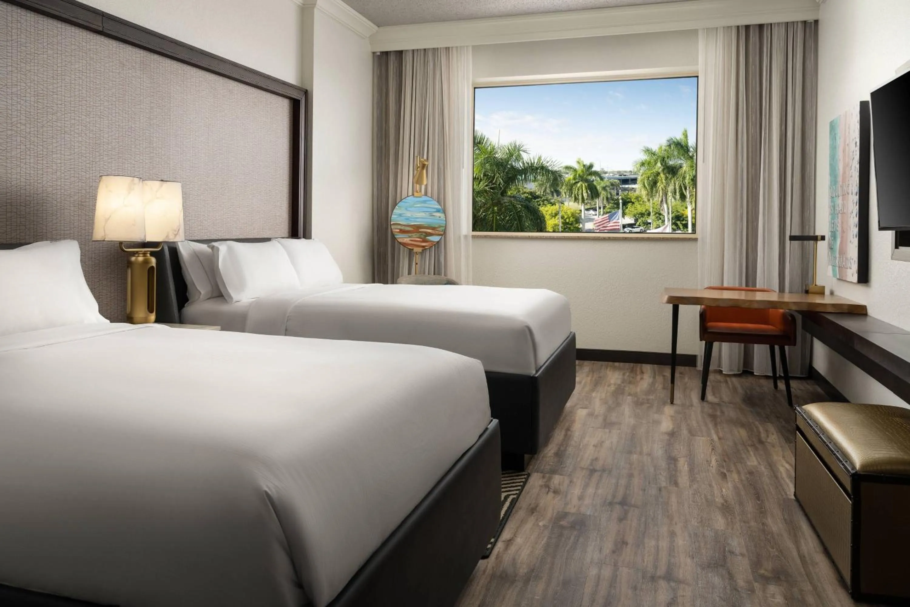 Photo of the whole room, Bed in Renaissance Fort Lauderdale West Hotel