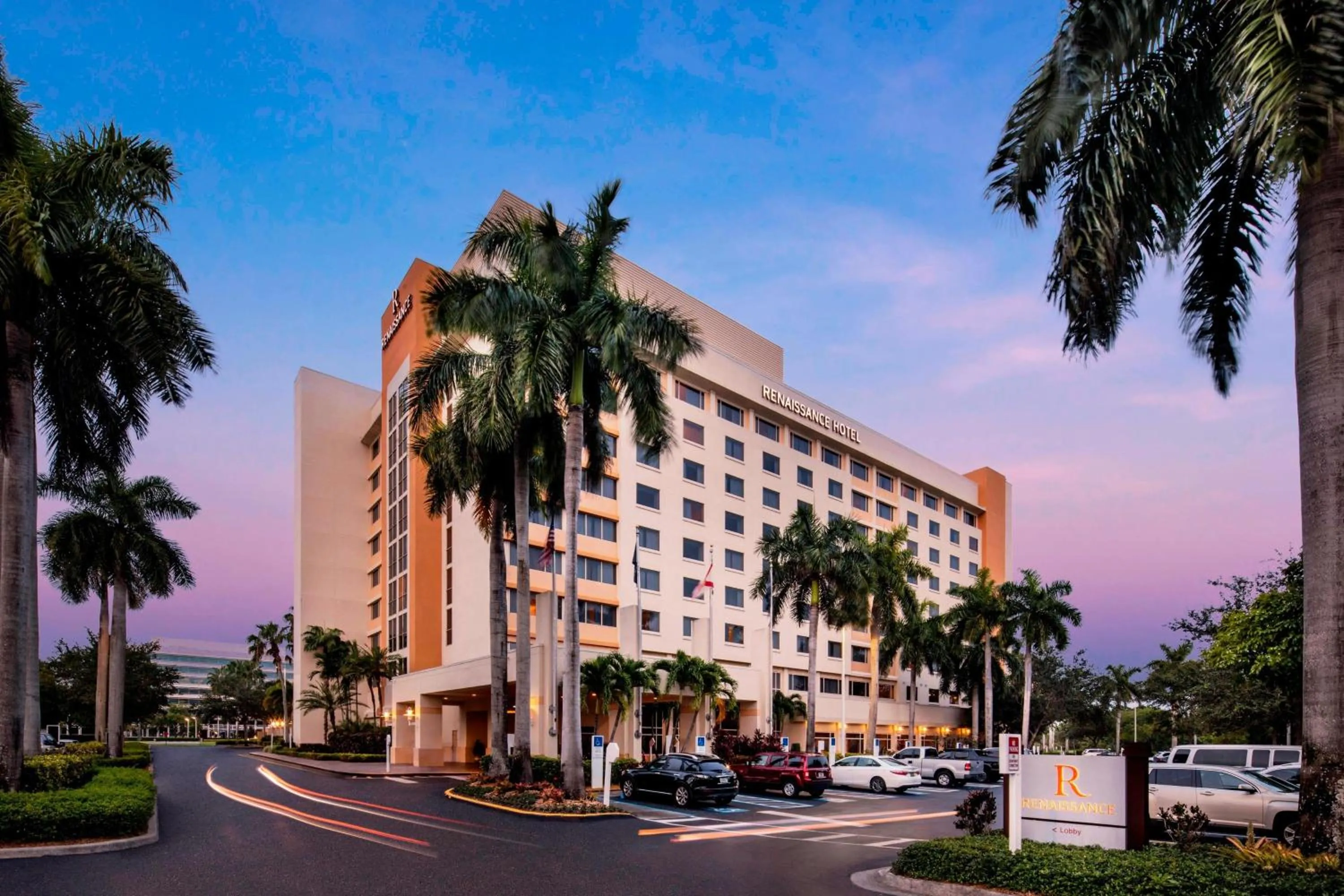 Property building in Renaissance Fort Lauderdale West Hotel