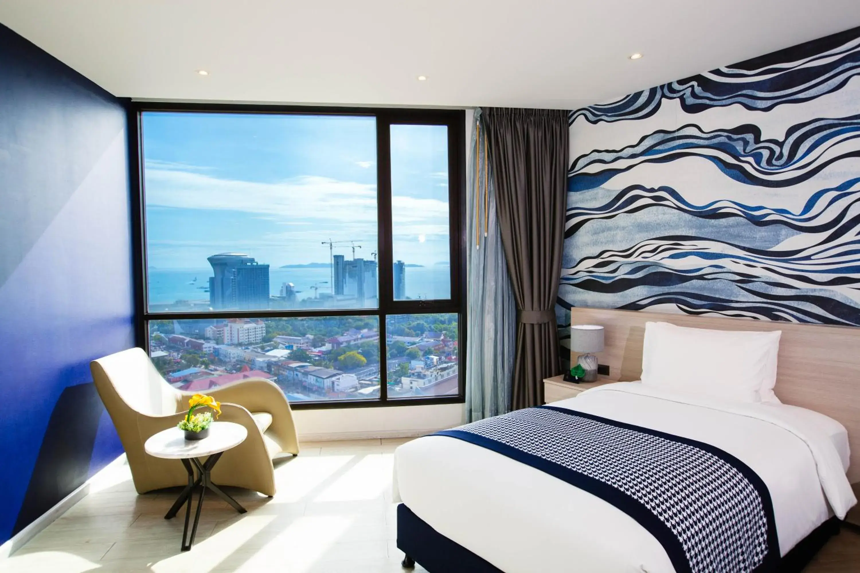 Deluxe Sea View in Brighton Grand Hotel Pattaya - SHA Extra Plus Deluxe Sea View in Brighton Grand Hotel Pattaya - SHA Extra Plus