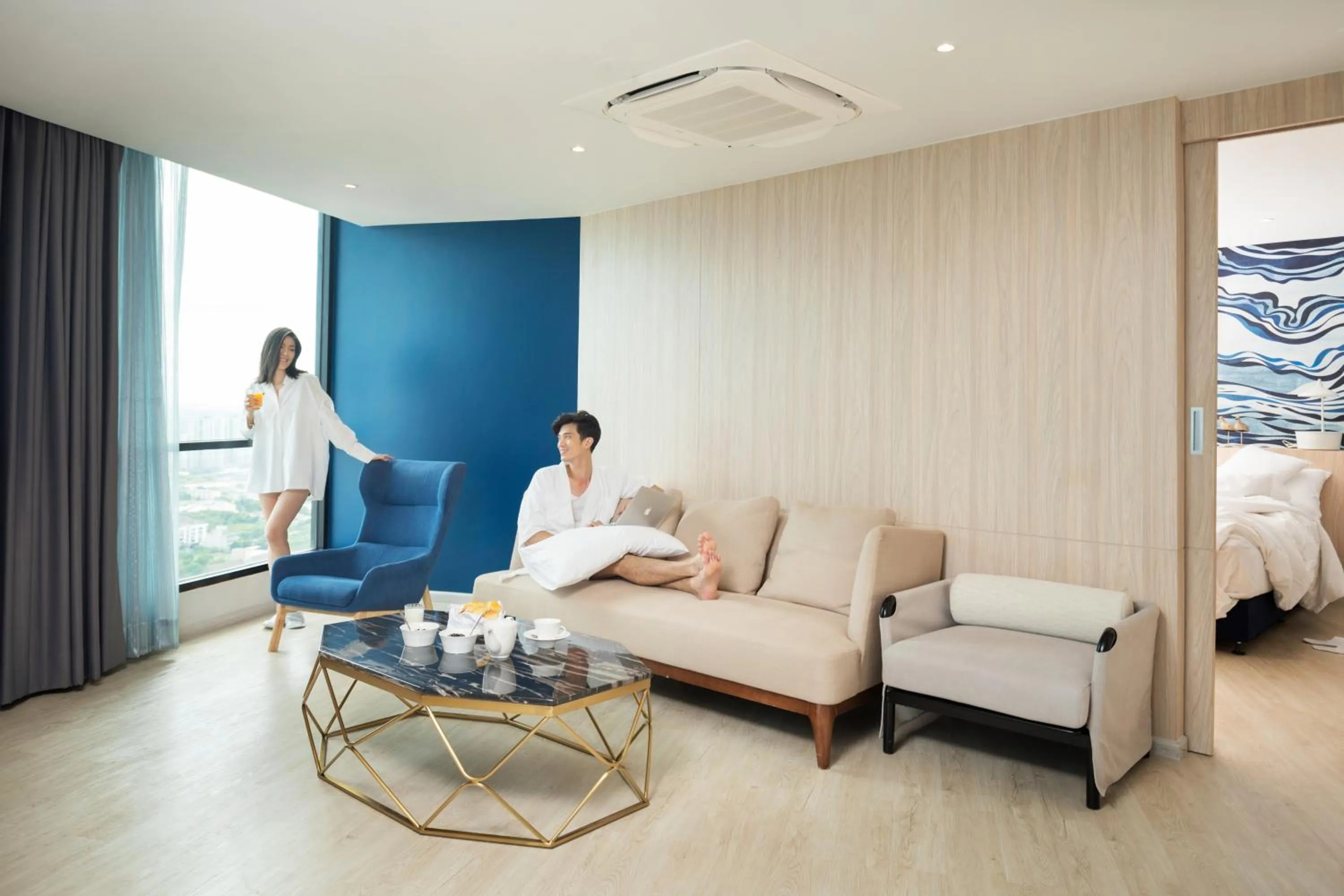 Living room in Brighton Grand Hotel Pattaya - SHA Extra Plus