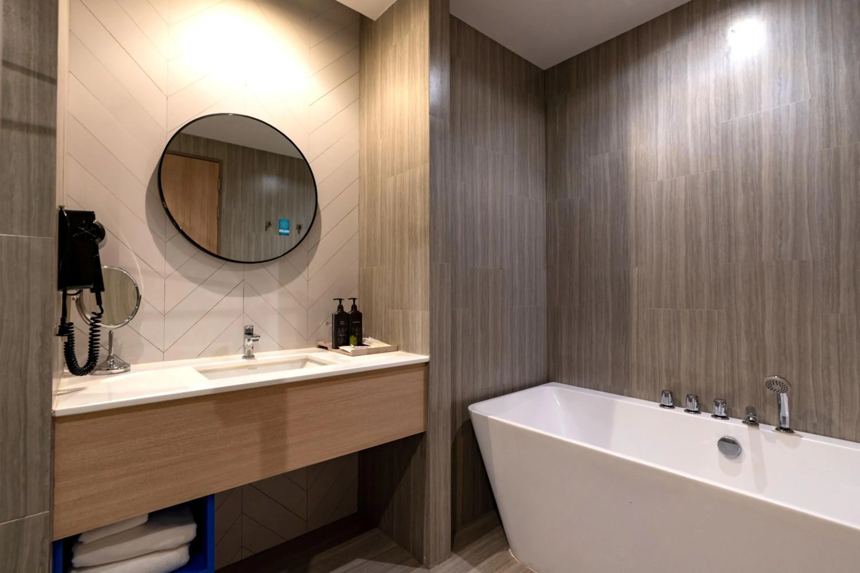 Bathroom in Brighton Grand Hotel Pattaya - SHA Extra Plus