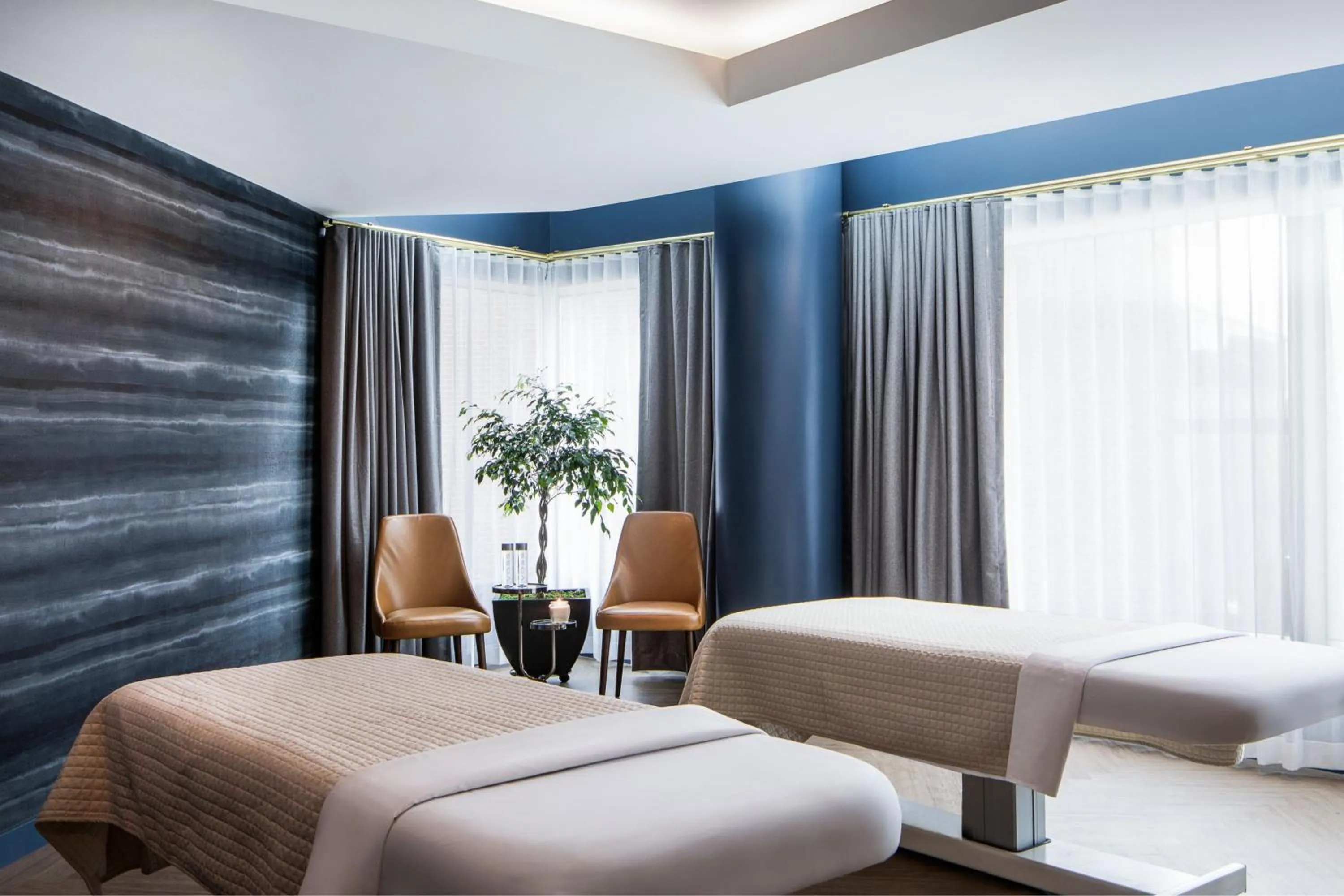 Spa and wellness centre/facilities, Bed in JW Marriott Grand Rapids