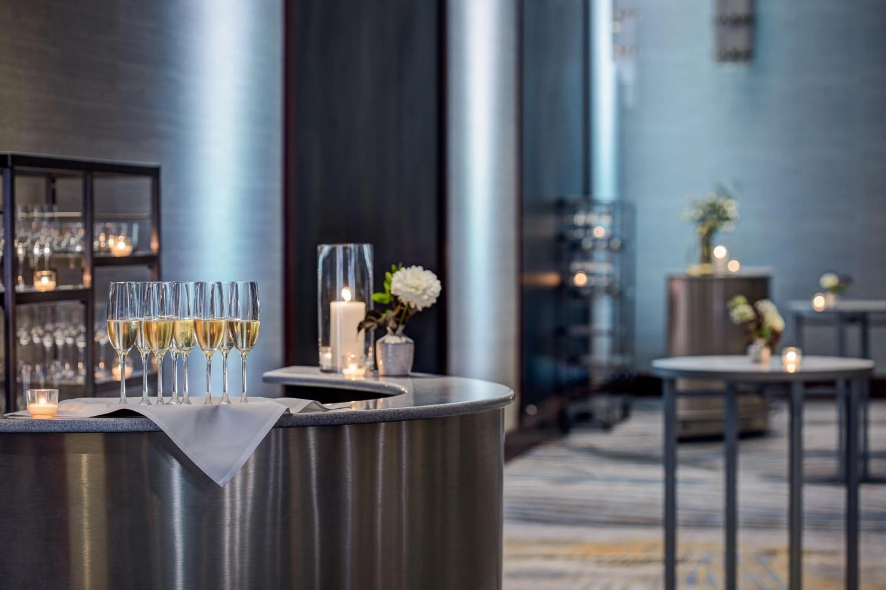 Lounge or bar in JW Marriott Grand Rapids