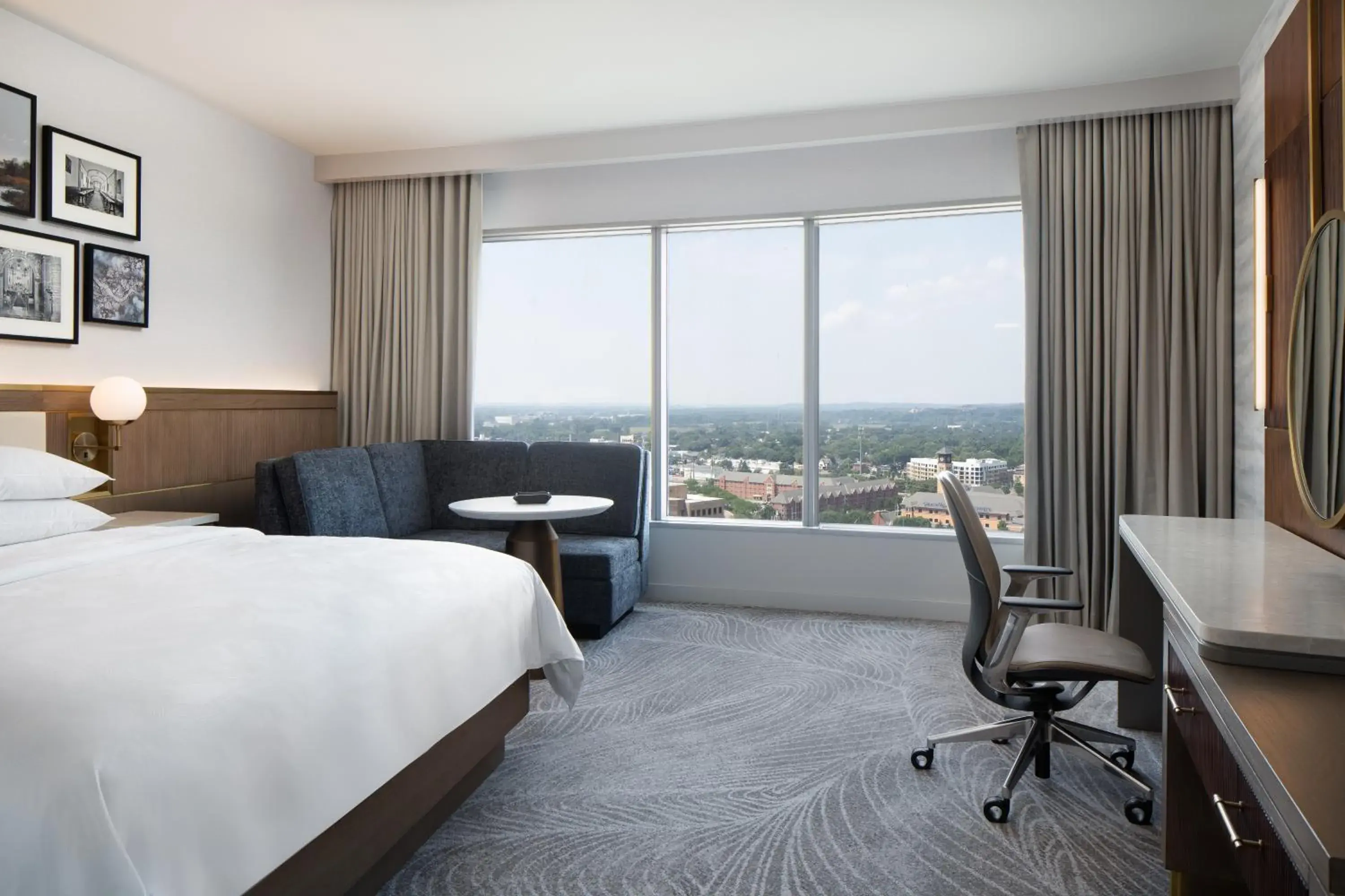 King or Queen Room with River View in JW Marriott Grand Rapids King or Queen Room with River View in JW Marriott Grand Rapids