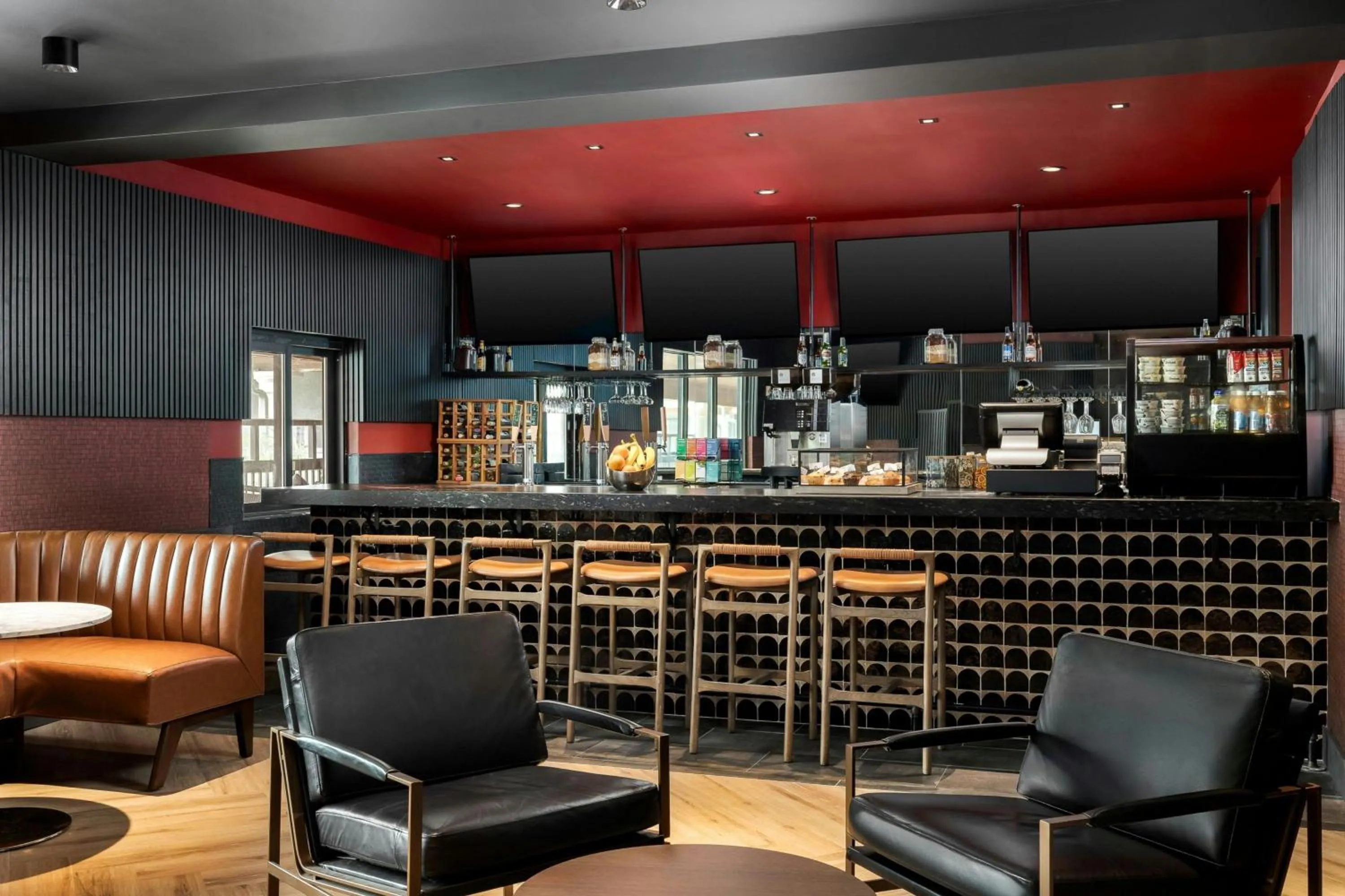 Breakfast in Courtyard by Marriott Houston Rice University