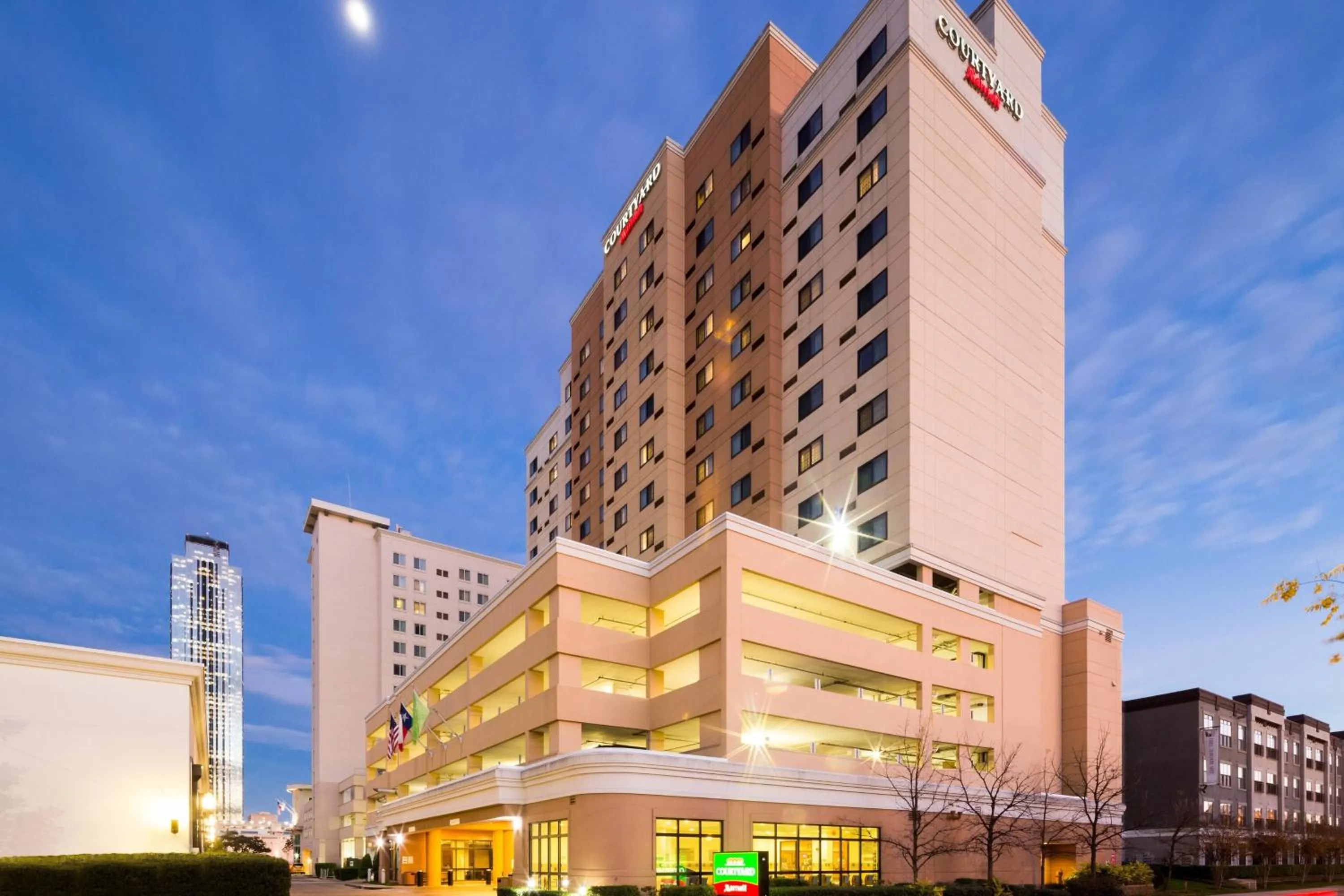 Property building in Courtyard by Marriott Houston Galleria