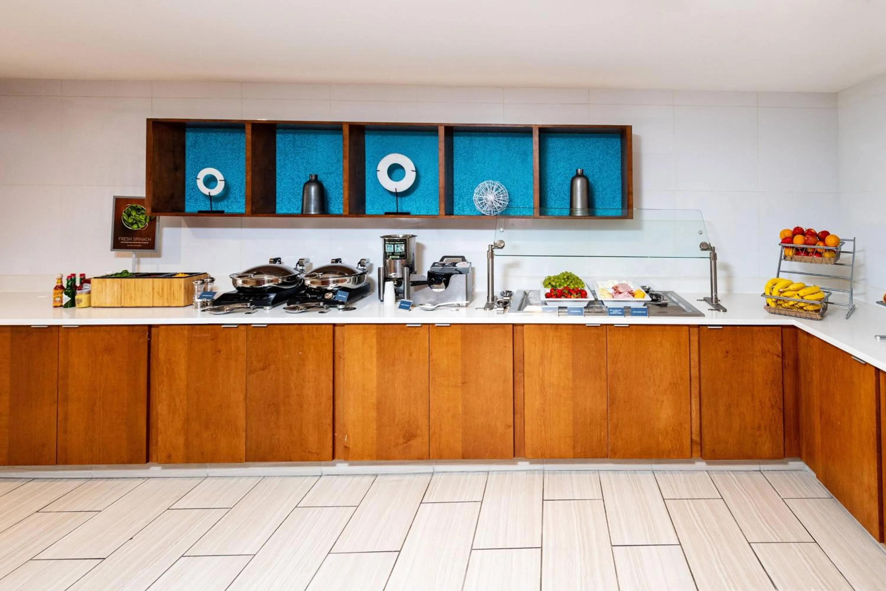 Breakfast in SpringHill Suites Houston Medical Center / NRG Park