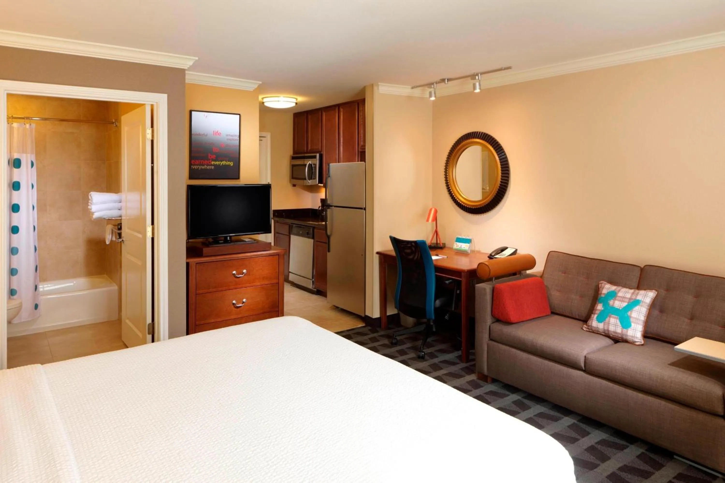 Photo of the whole room, Bed in TownePlace Suites Houston Intercontinental Airport