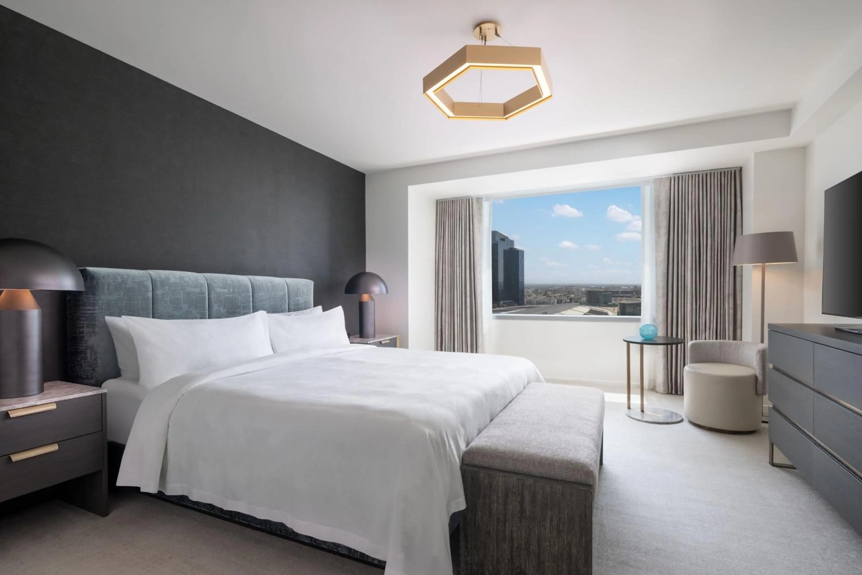 Bedroom, Bed in JW Marriott Los Angeles L.A. LIVE