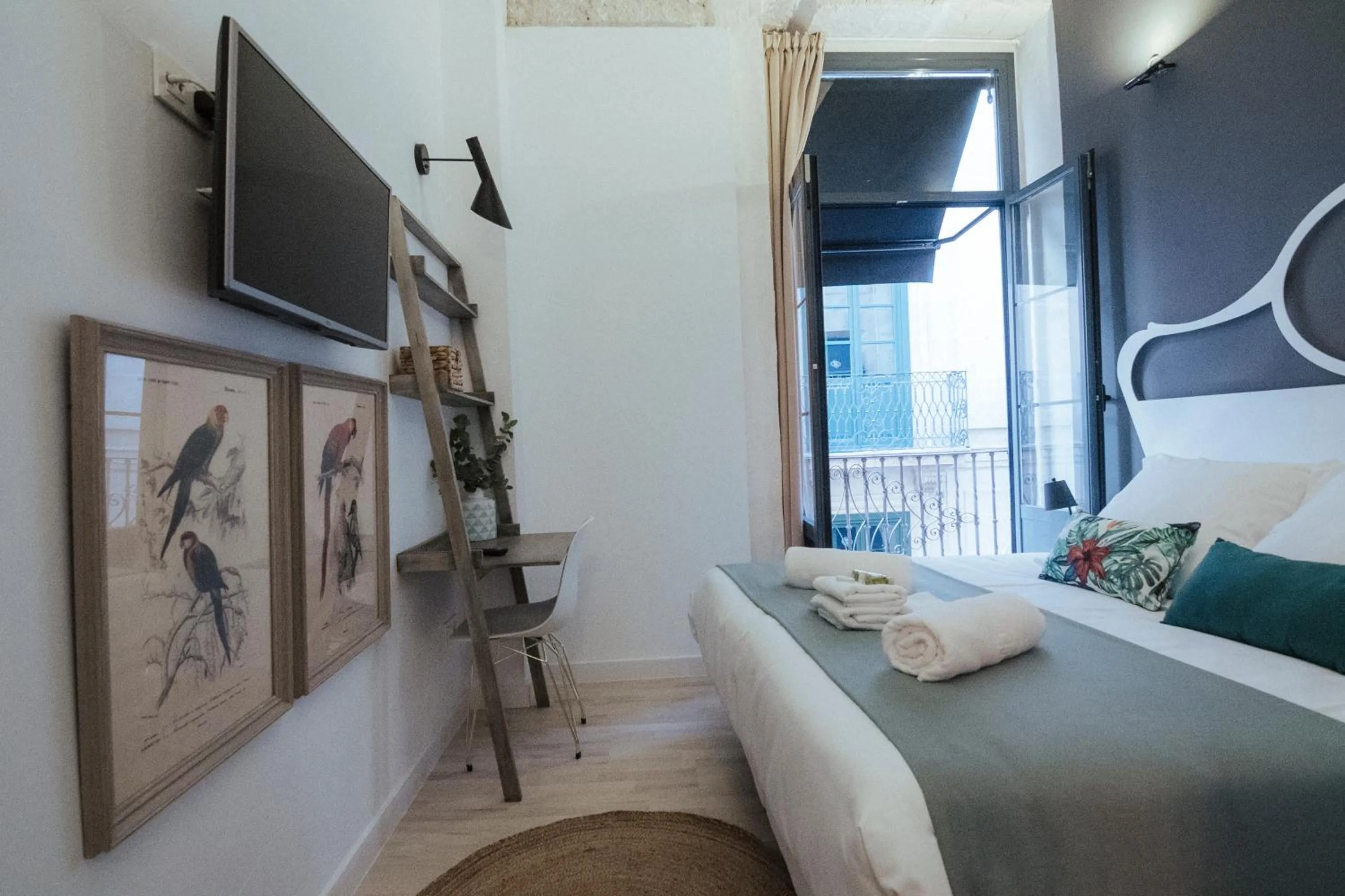 Bed in Hotel Boutique Alicante Palacete S.XVII Adults Only