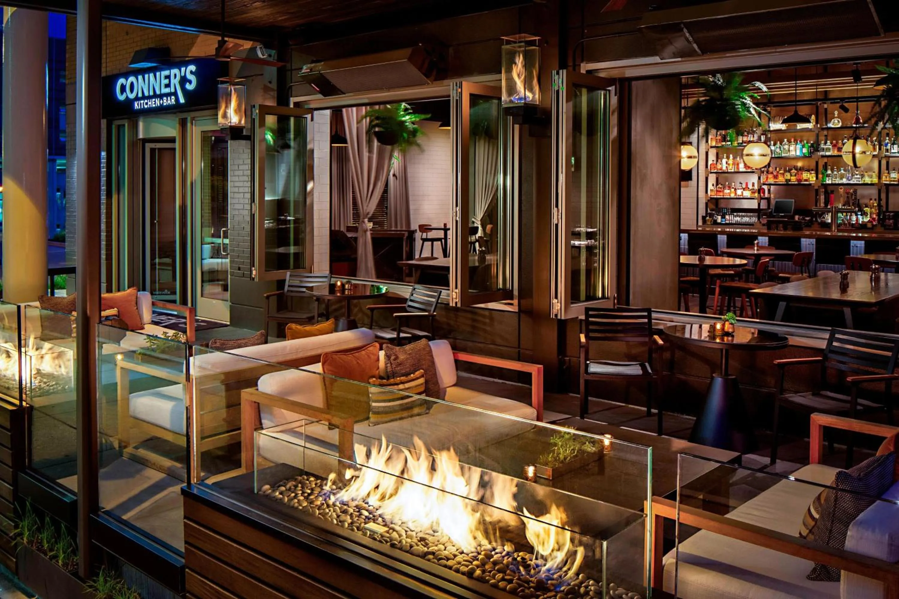 Lounge or bar in Indianapolis Marriott Downtown