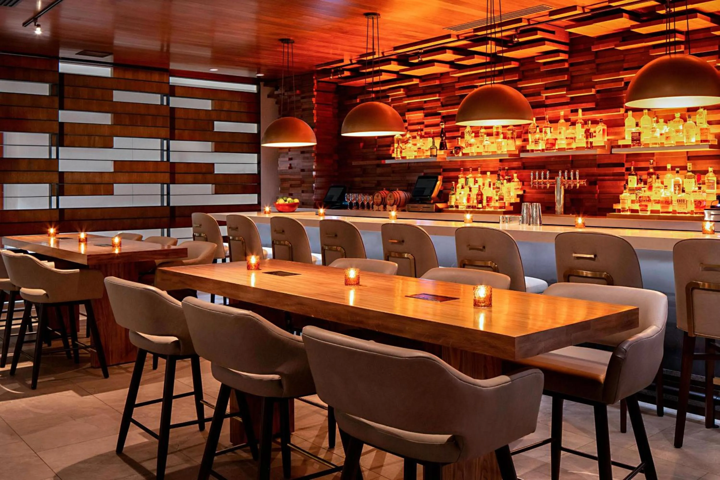 Lounge or bar in Indianapolis Marriott Downtown