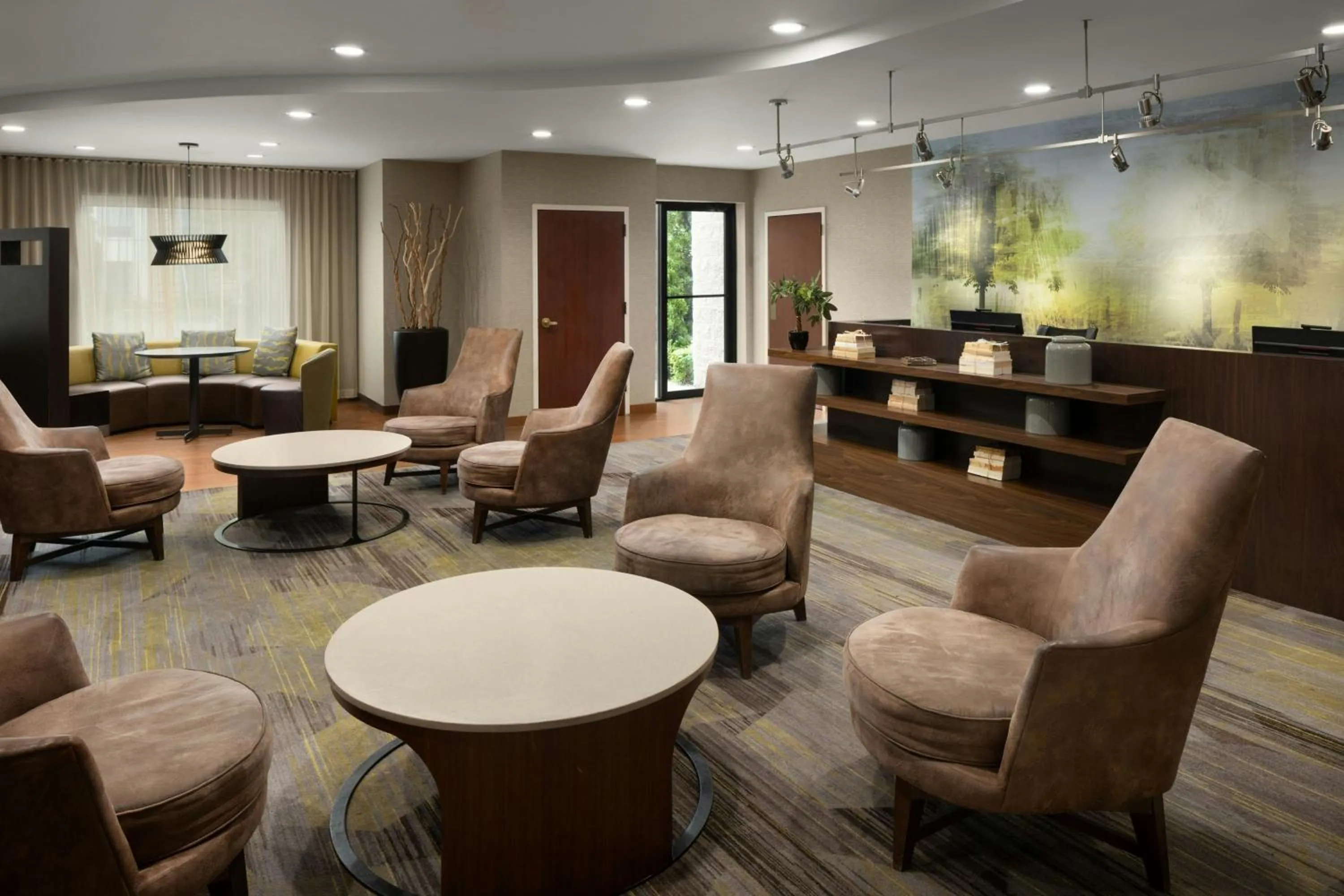 Lobby or reception in Courtyard Long Island MacArthur Airport