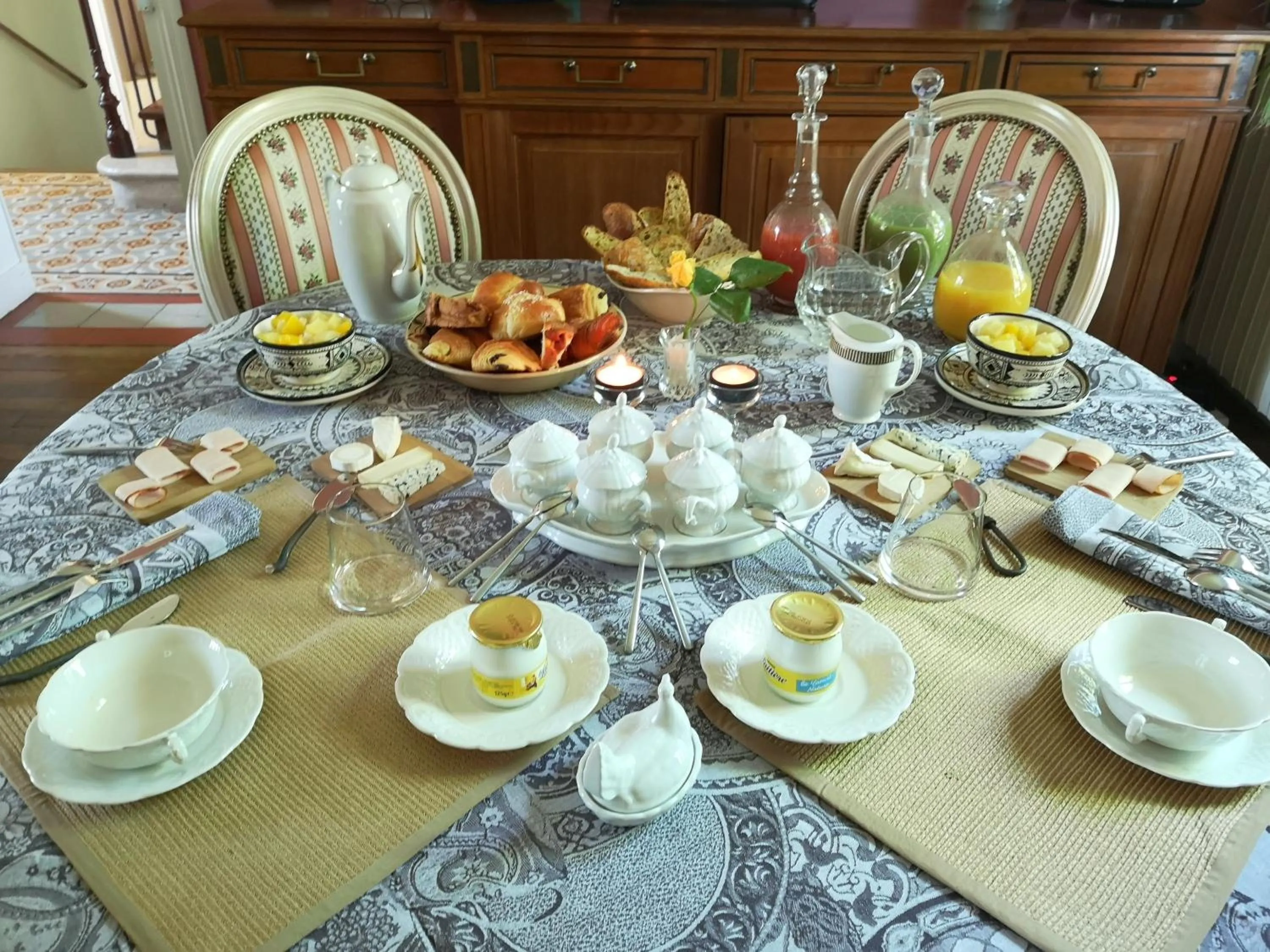 Breakfast in Villa le Cloky