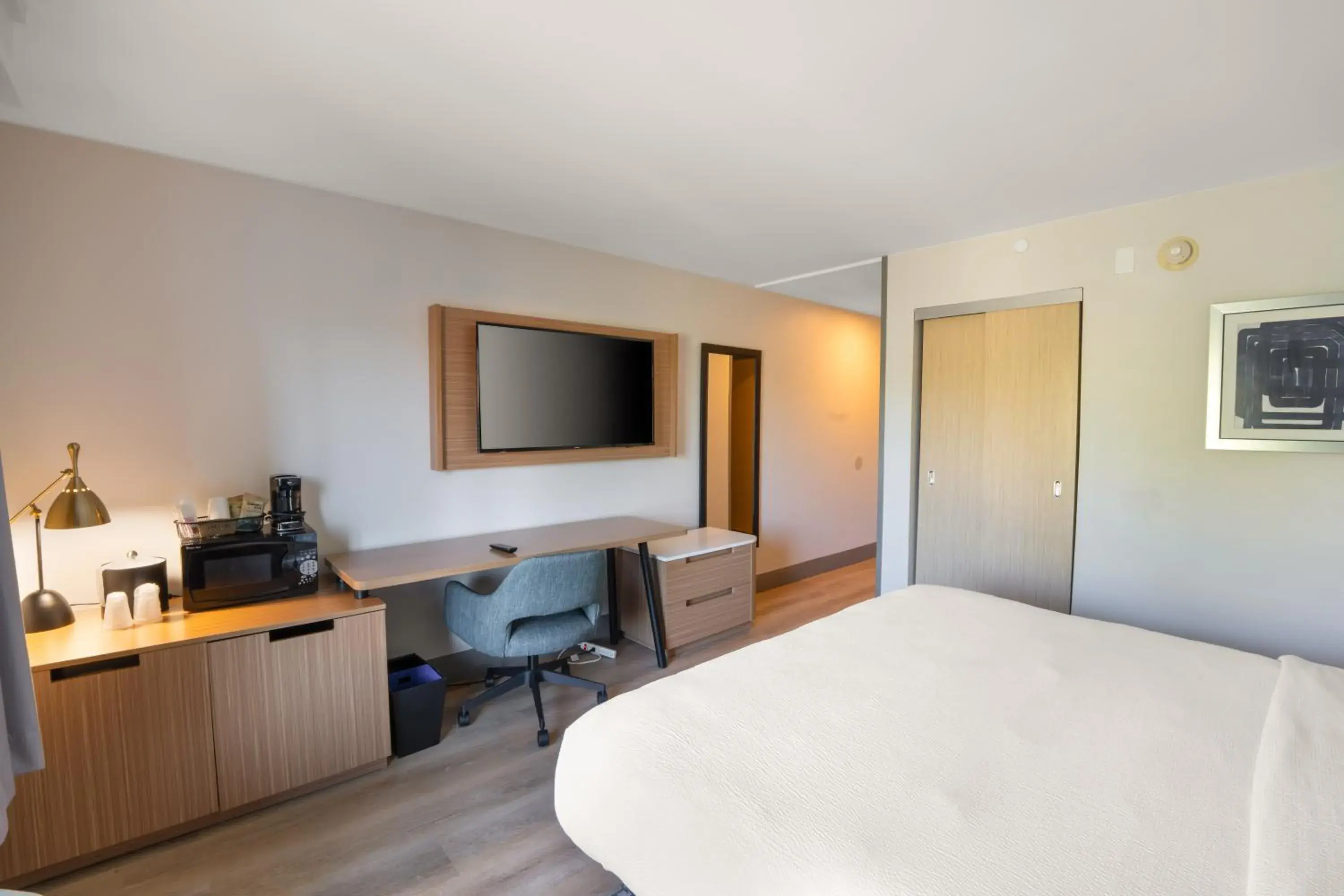 King Room in Fairfield Inn & Suites Jacksonville Butler Boulevard King Room in Fairfield Inn & Suites Jacksonville Butler Boulevard