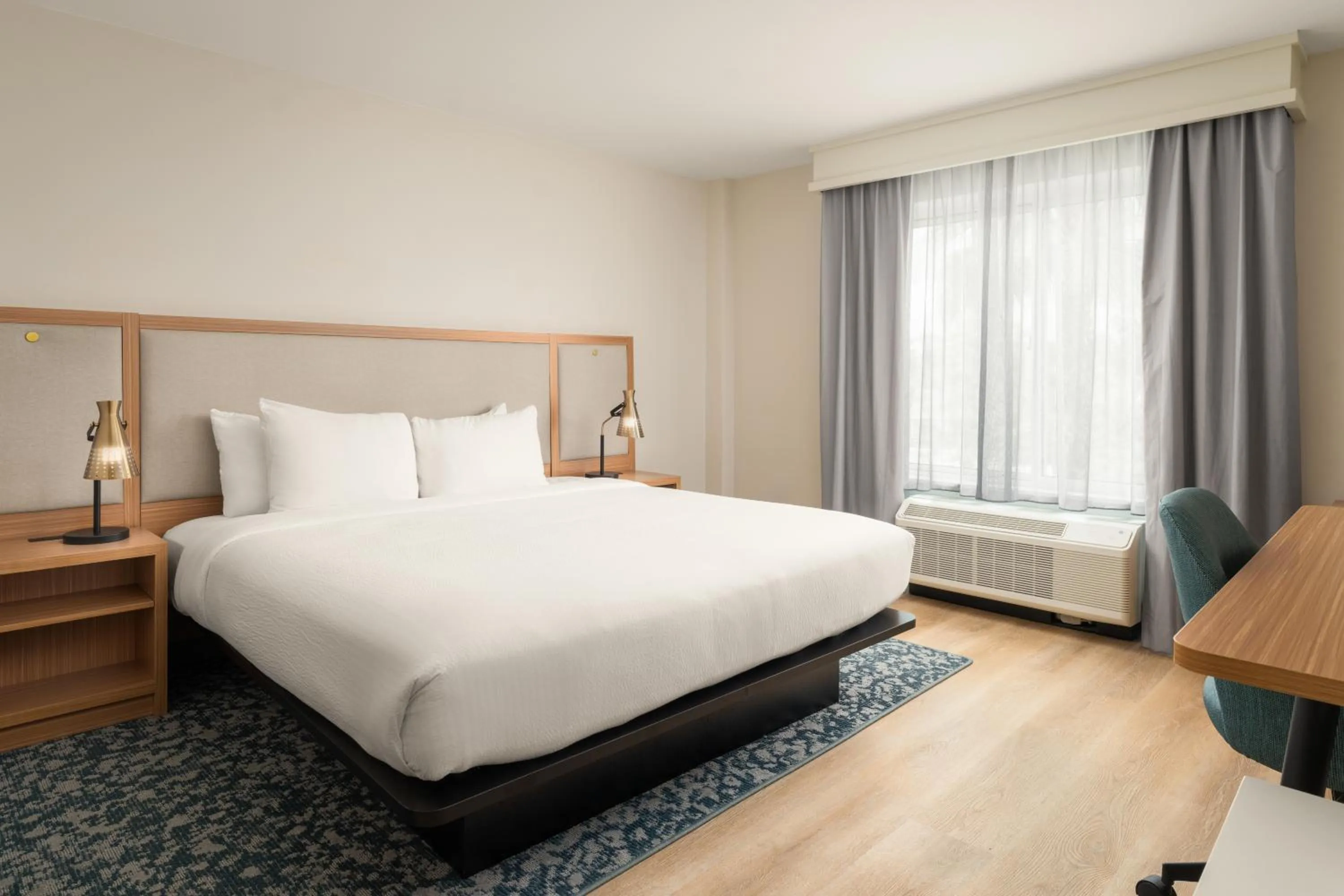 Bedroom, Bed in Fairfield Inn & Suites Jacksonville Butler Boulevard