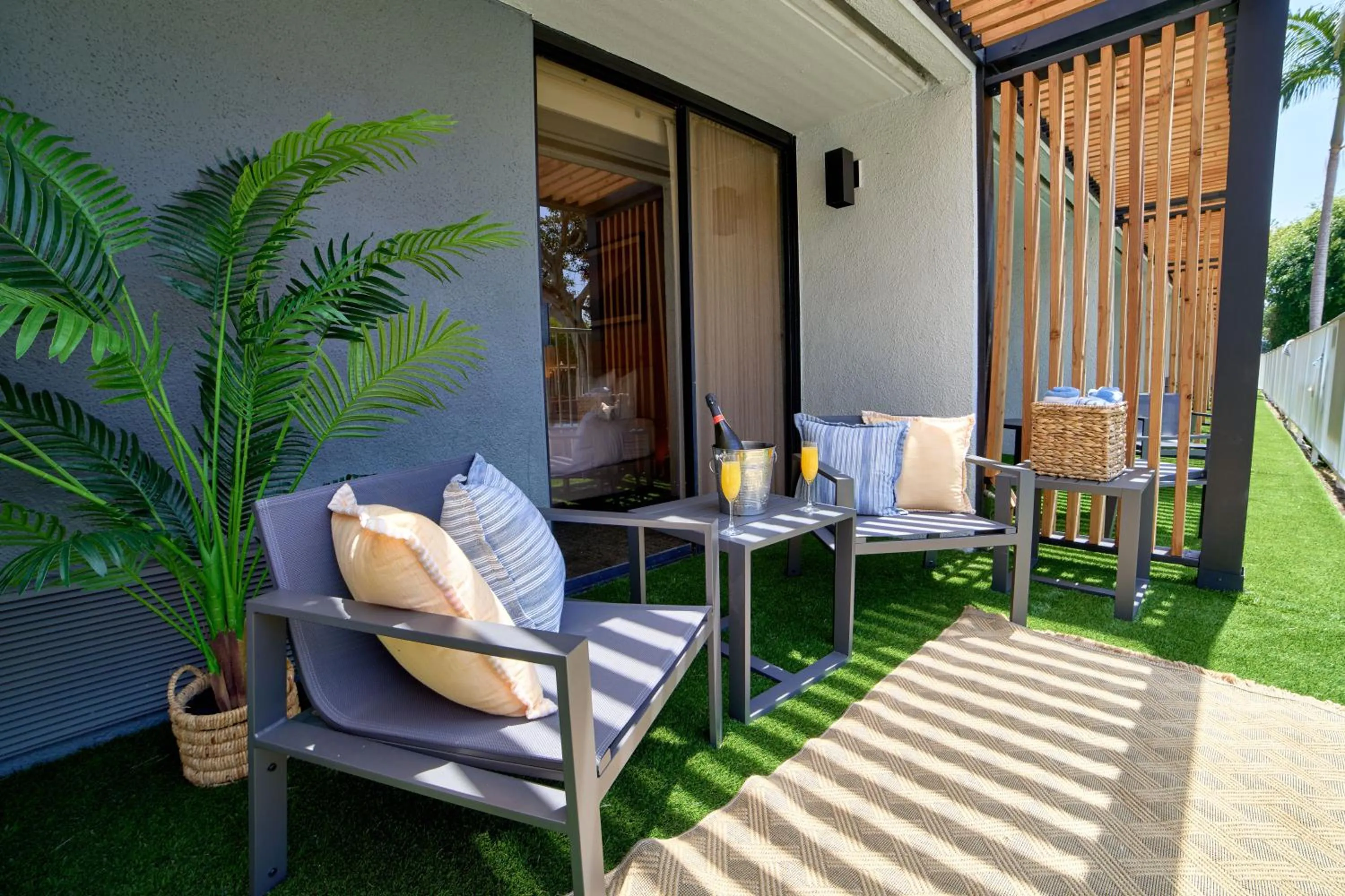 Patio in Hotel MDR Marina del Rey- a DoubleTree by Hilton