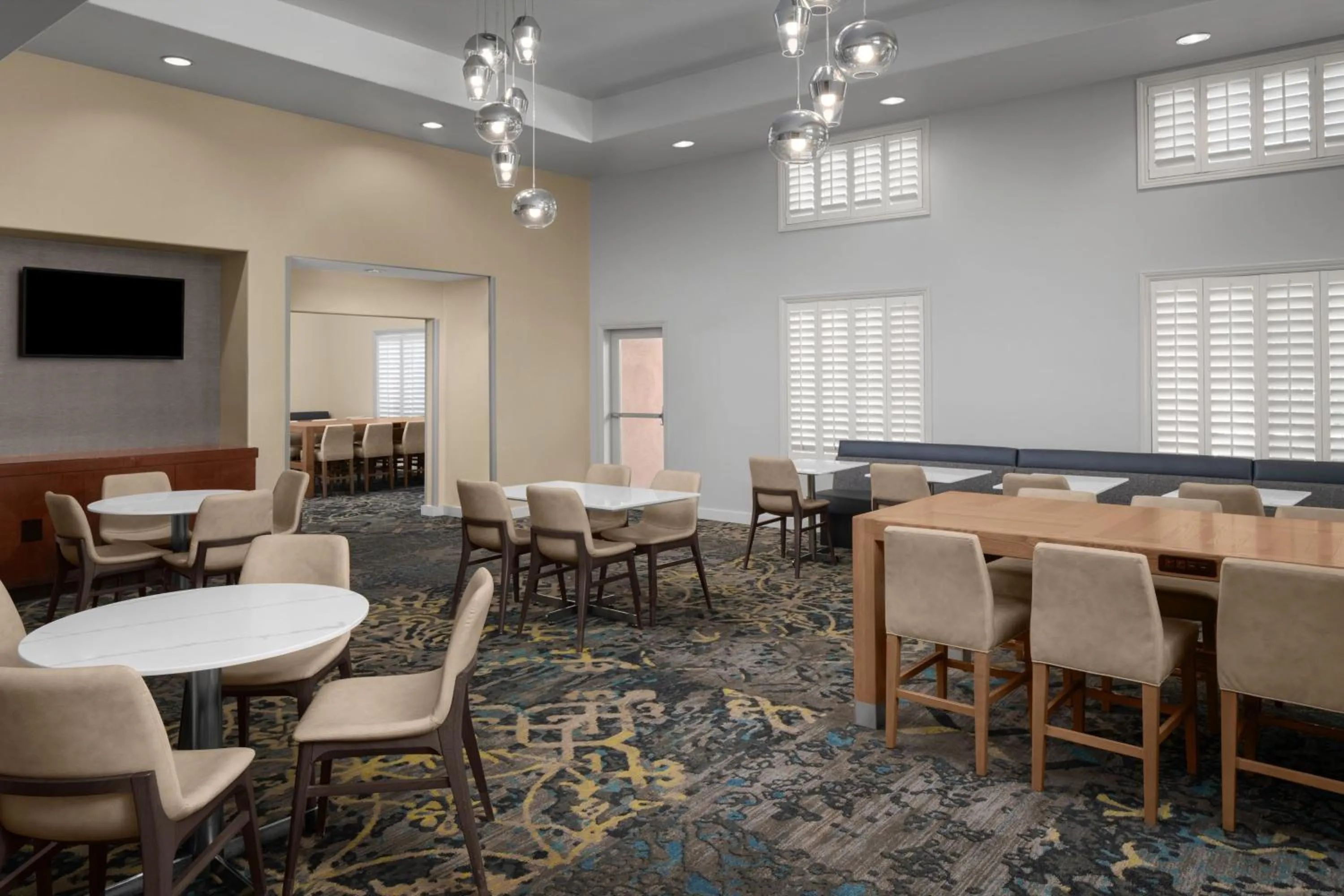 Breakfast in Residence Inn by Marriott Santa Clarita Valencia