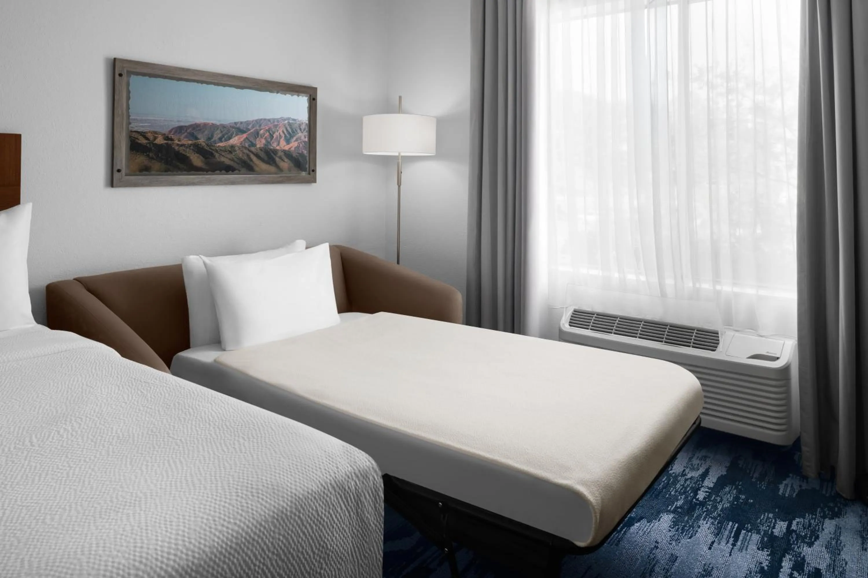 Bed in Fairfield Inn by Marriott Santa Clarita Valencia