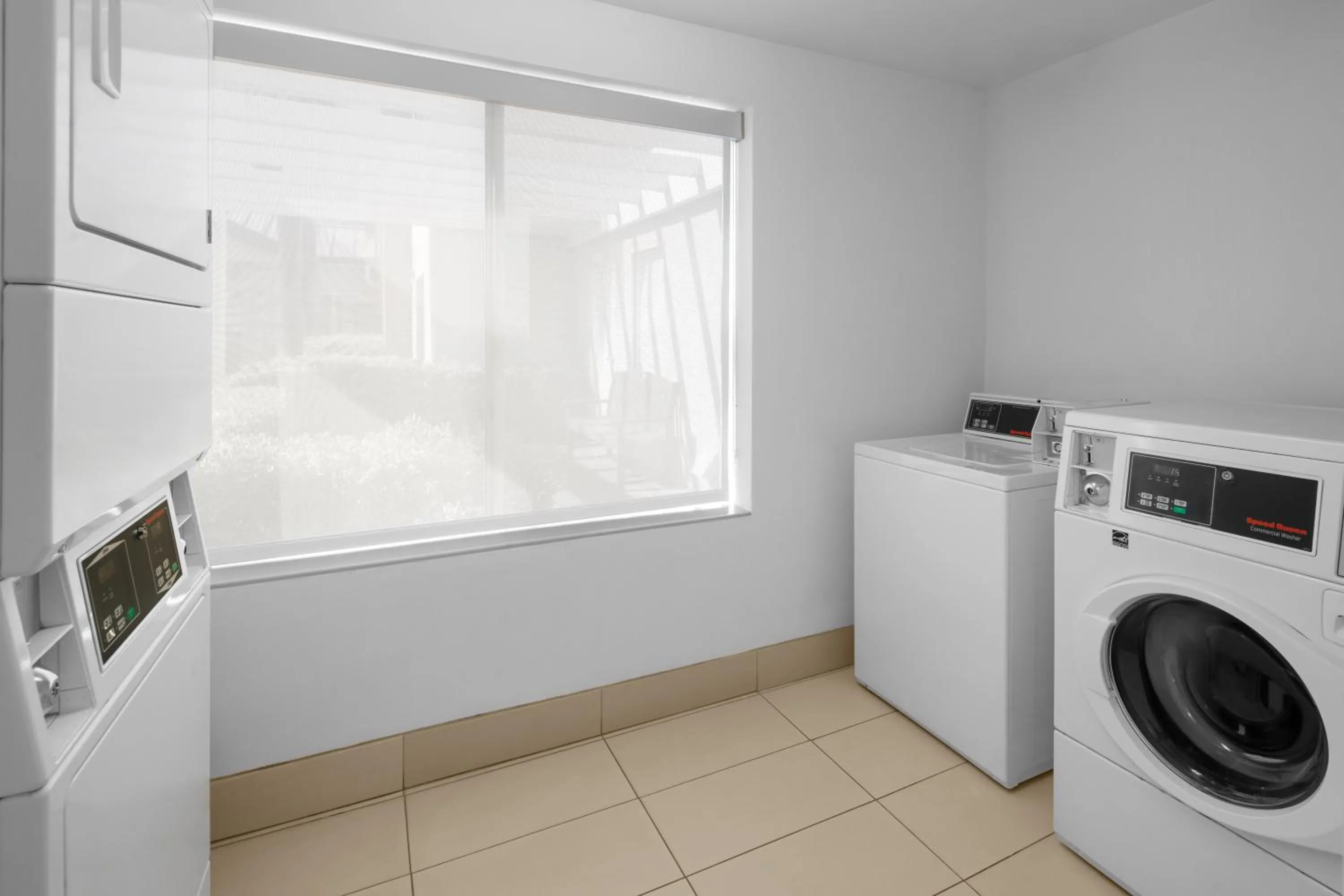 laundry in Fairfield Inn by Marriott Santa Clarita Valencia